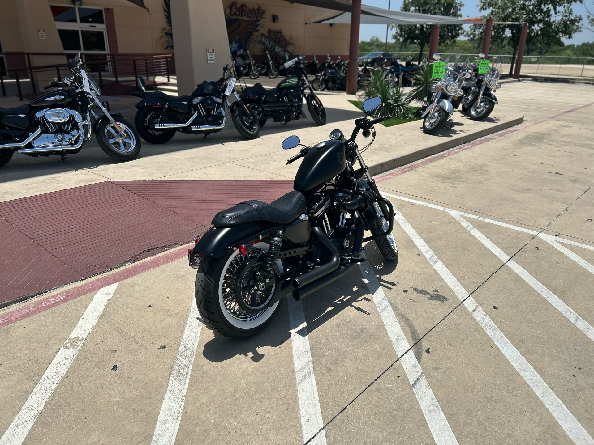 2022 Harley-Davidson Iron 883™ in San Antonio, Texas - Photo 8