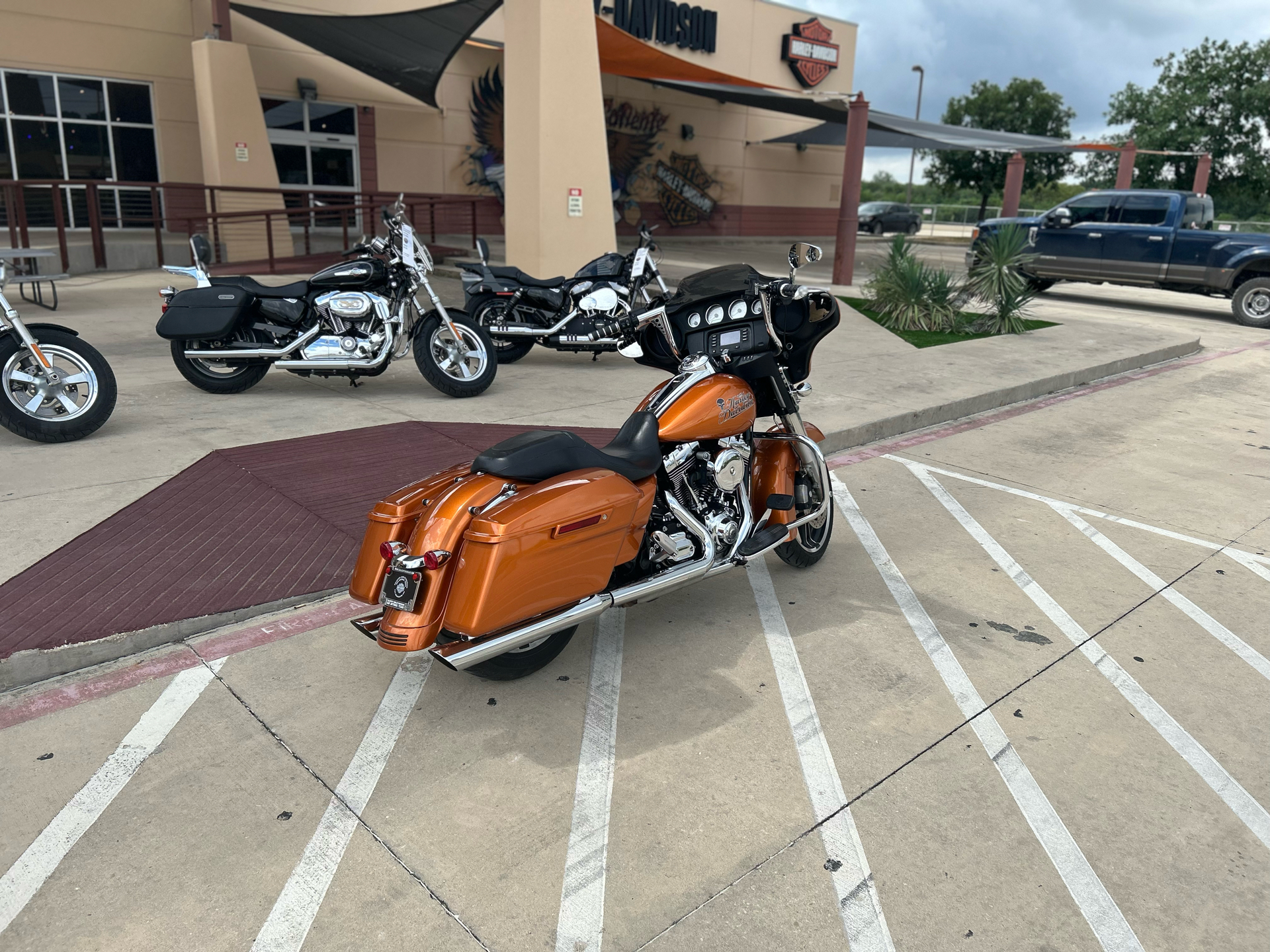 2014 Harley-Davidson Street Glide® in San Antonio, Texas - Photo 8