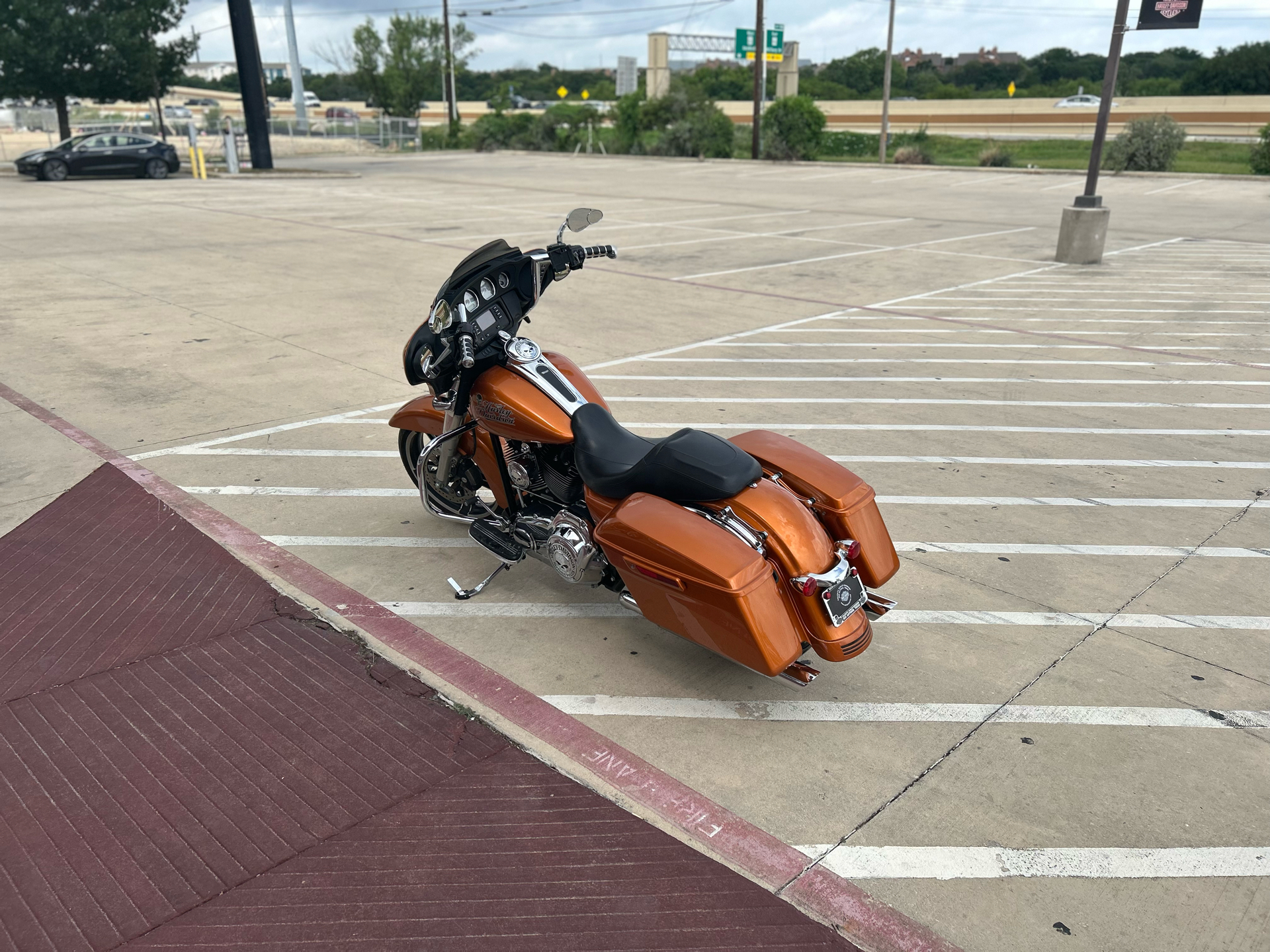 2014 Harley-Davidson Street Glide® in San Antonio, Texas - Photo 6
