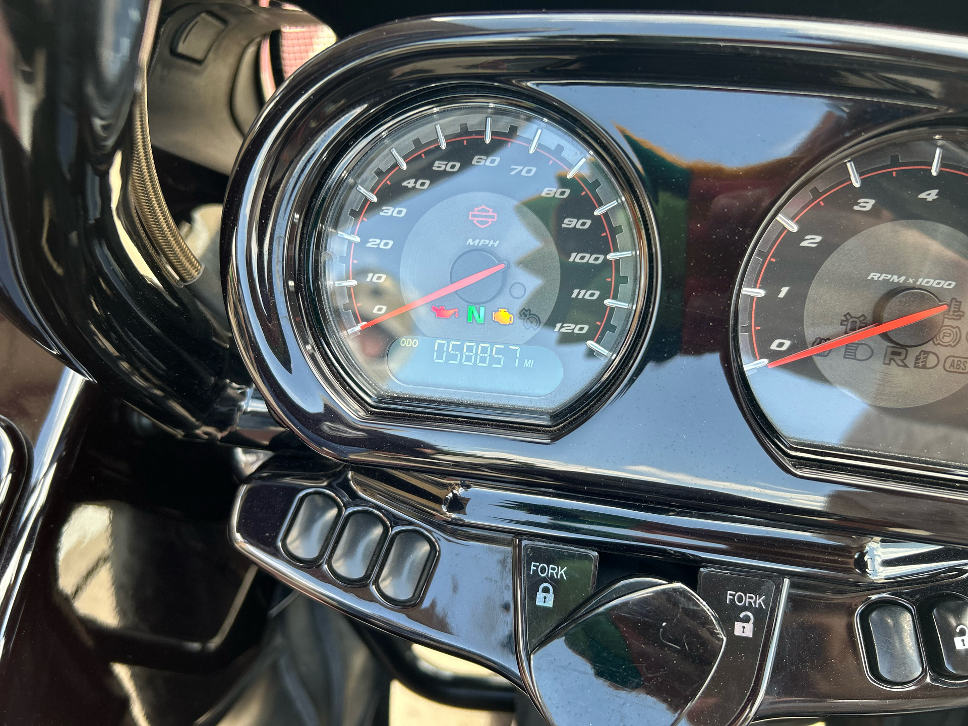 2019 Harley-Davidson CVO™ Road Glide® in San Antonio, Texas - Photo 9