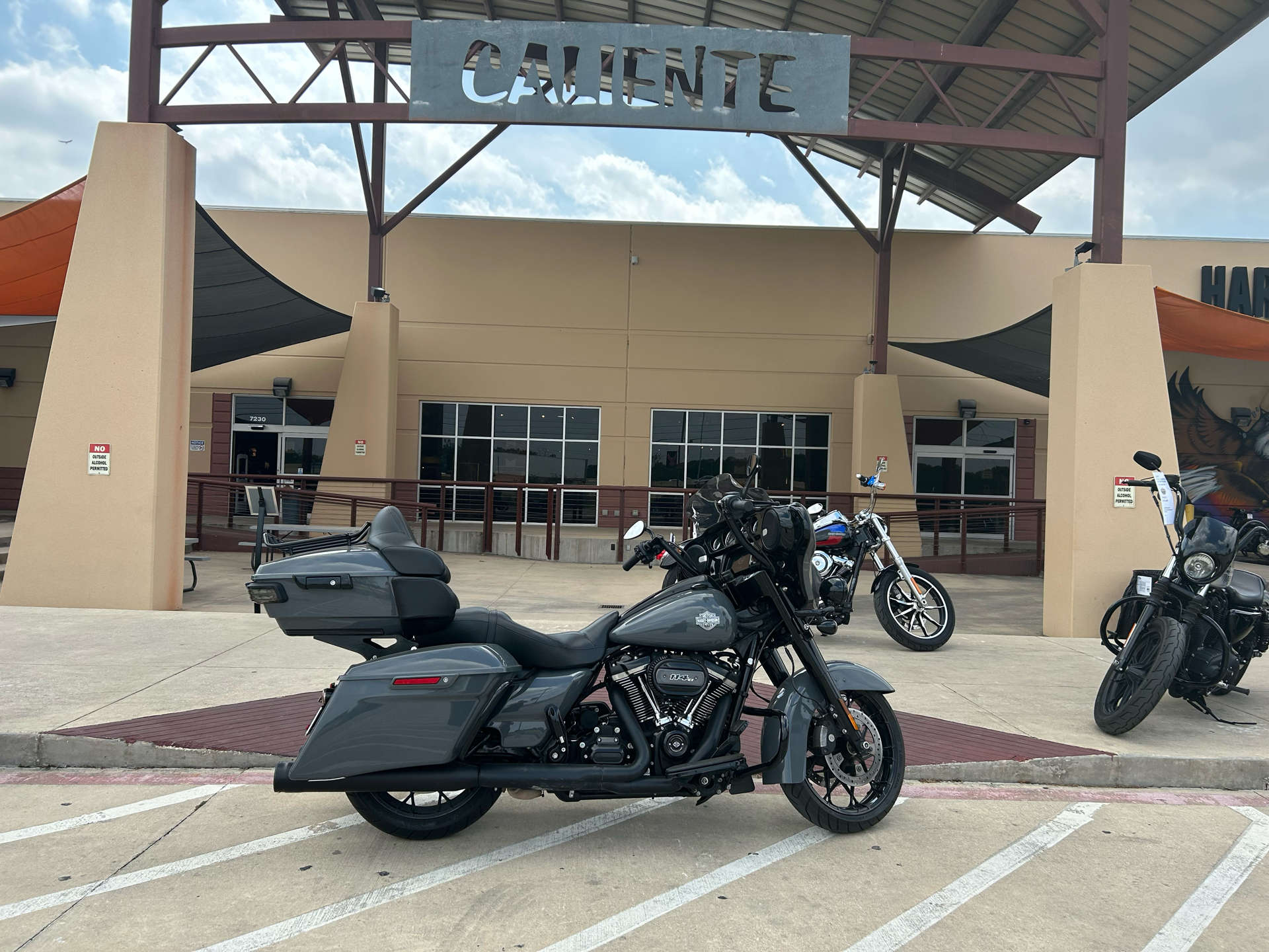 2022 Harley-Davidson Street Glide® Special in San Antonio, Texas - Photo 1