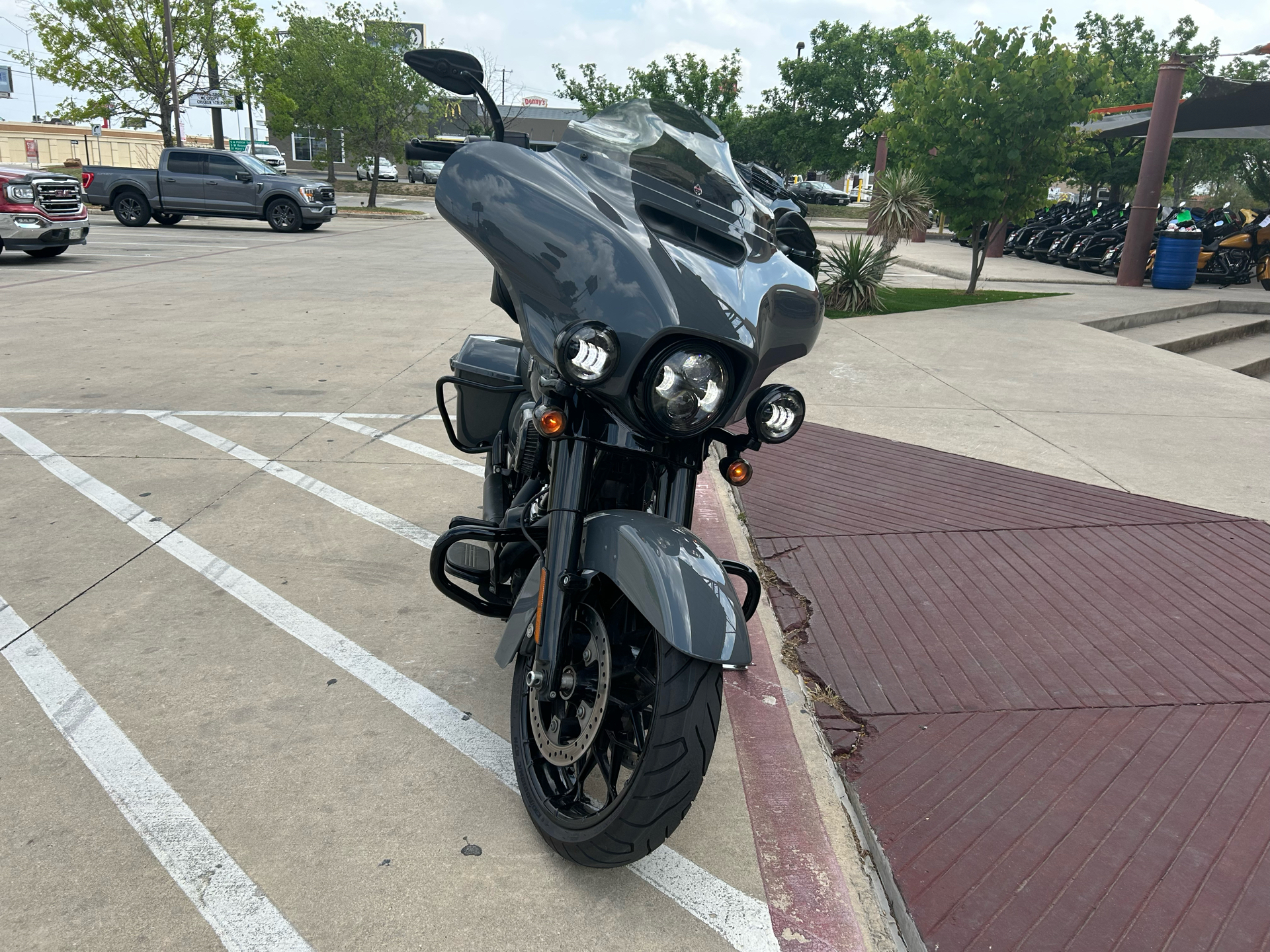 2022 Harley-Davidson Street Glide® Special in San Antonio, Texas - Photo 3