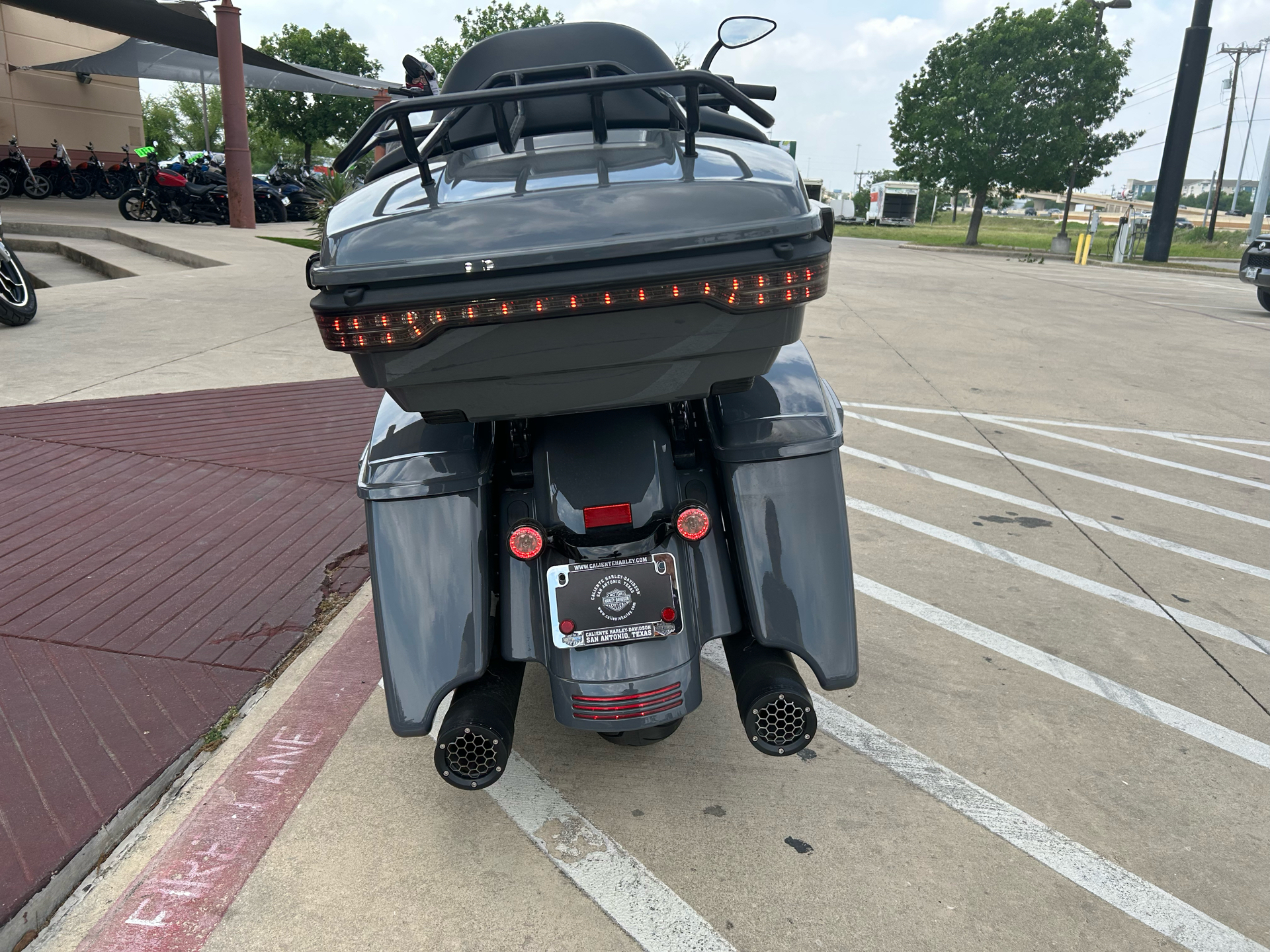 2022 Harley-Davidson Street Glide® Special in San Antonio, Texas - Photo 7
