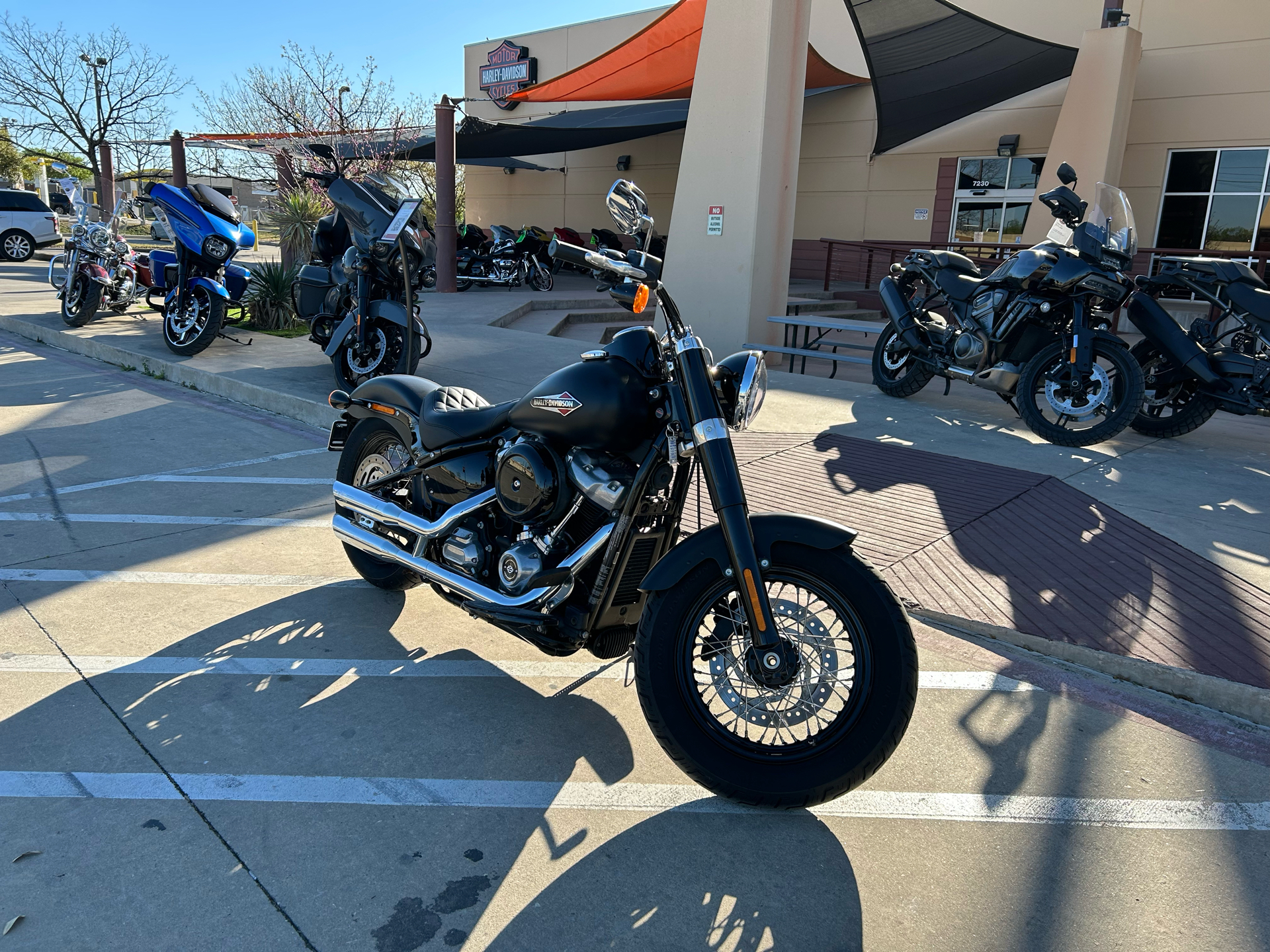 2018 Harley-Davidson Softail Slim® 107 in San Antonio, Texas - Photo 2