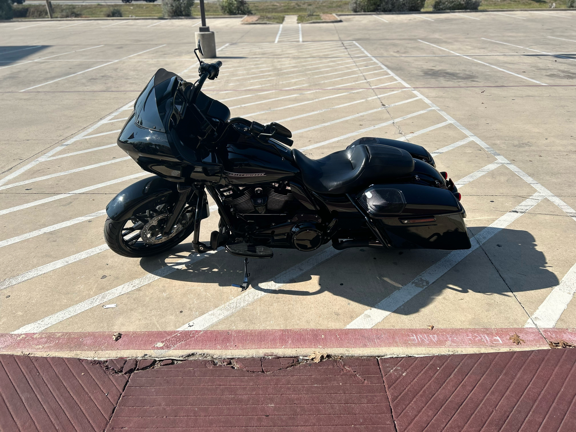 2018 Harley-Davidson Road Glide® Special in San Antonio, Texas - Photo 5