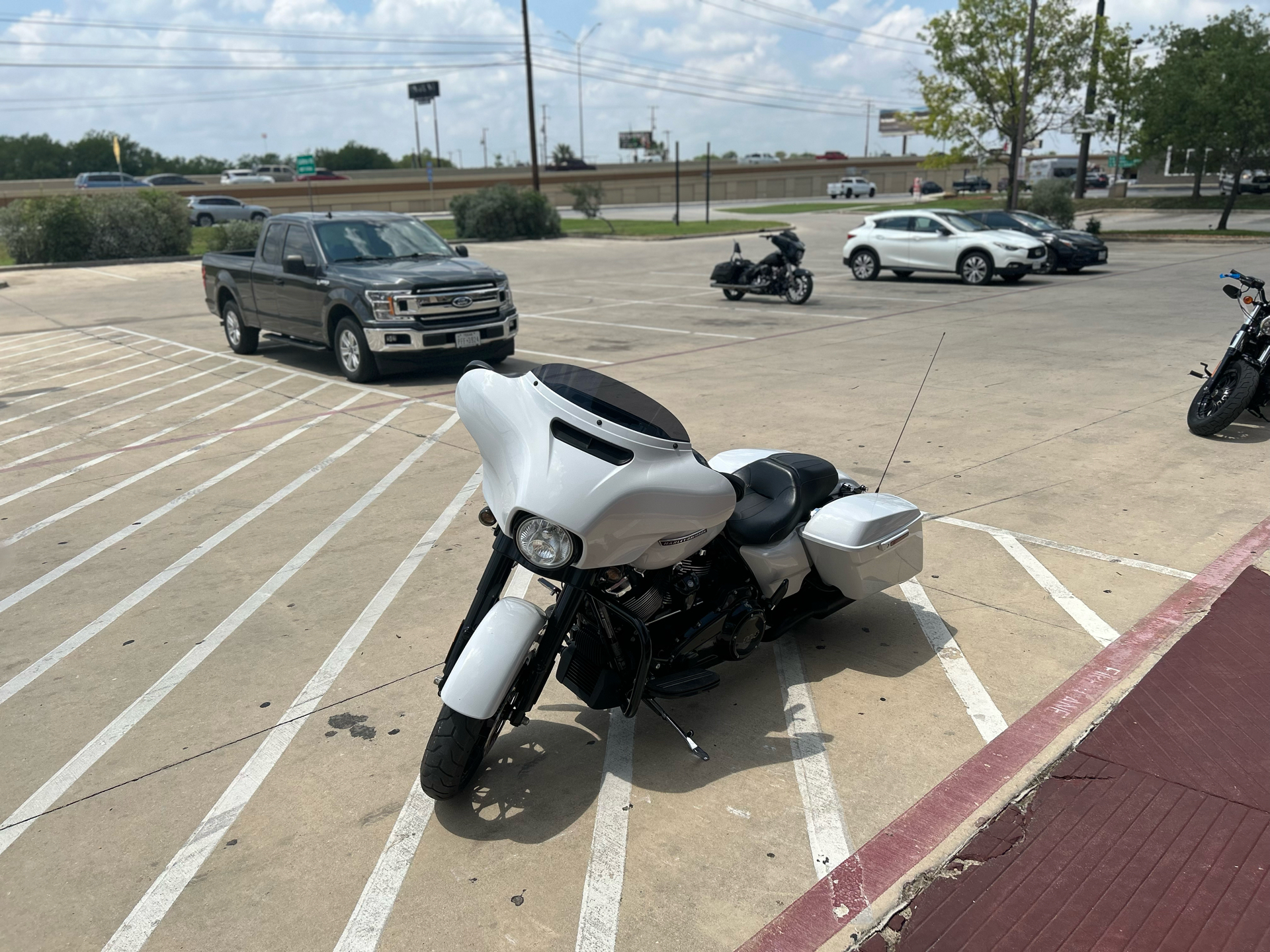 2020 Harley-Davidson Street Glide® Special in San Antonio, Texas - Photo 4
