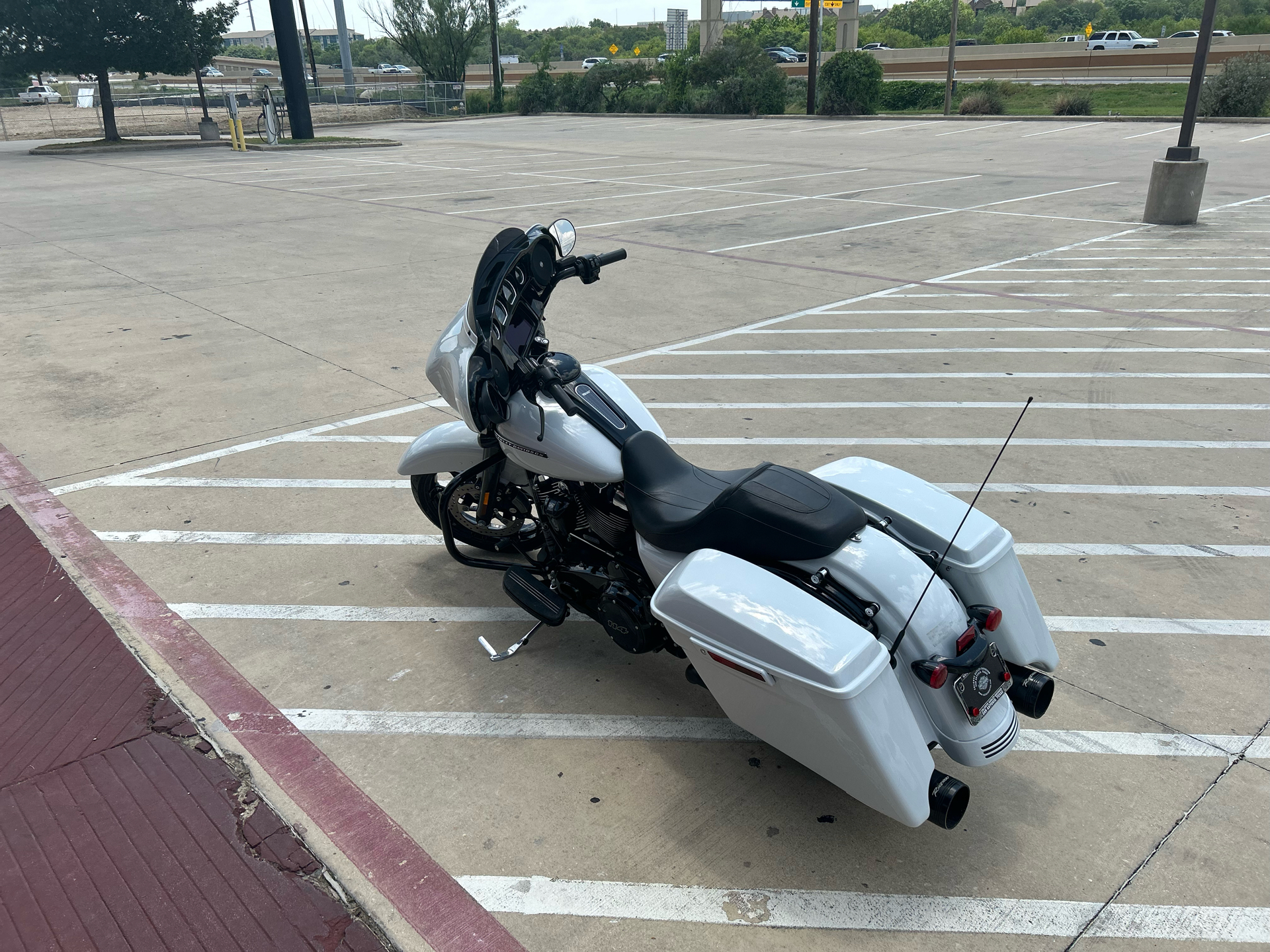2020 Harley-Davidson Street Glide® Special in San Antonio, Texas - Photo 6