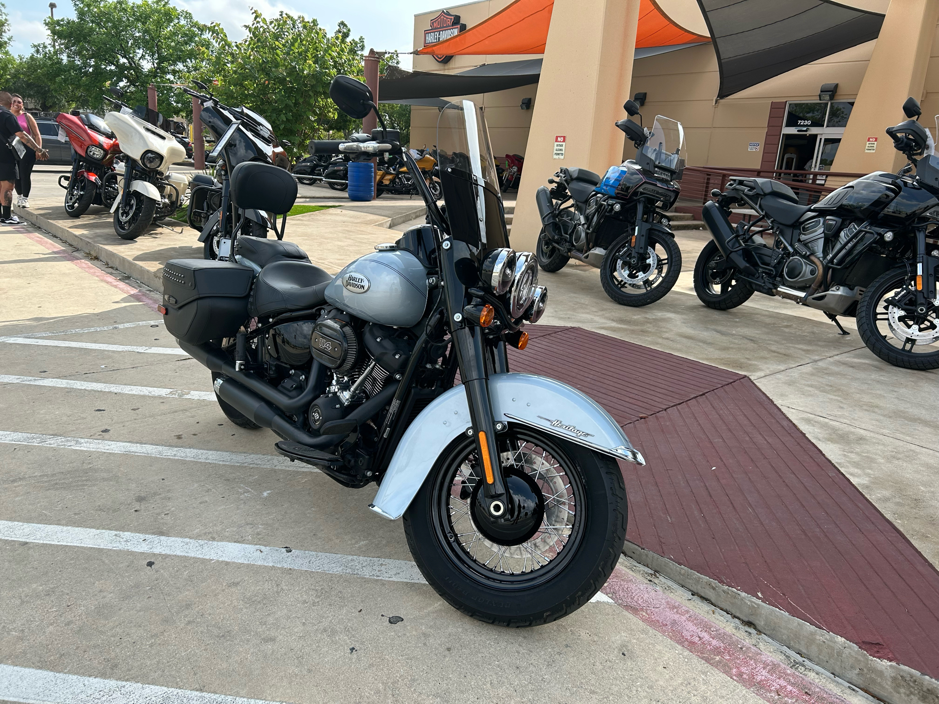 2024 Harley-Davidson Heritage Classic 114 in San Antonio, Texas - Photo 2