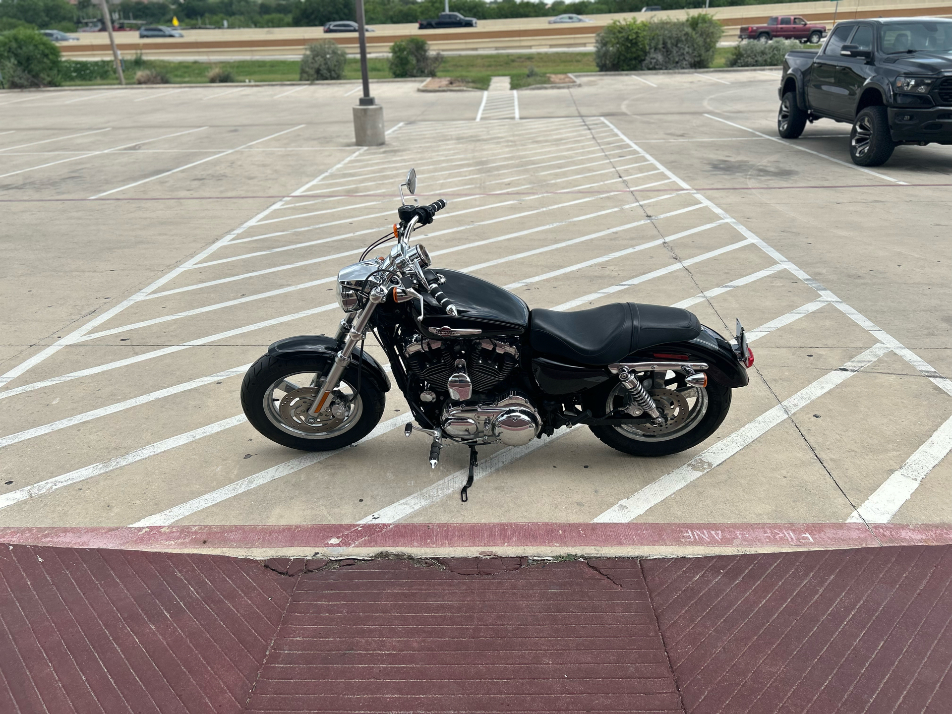 2012 Harley-Davidson Sportster® 1200 Custom in San Antonio, Texas - Photo 5