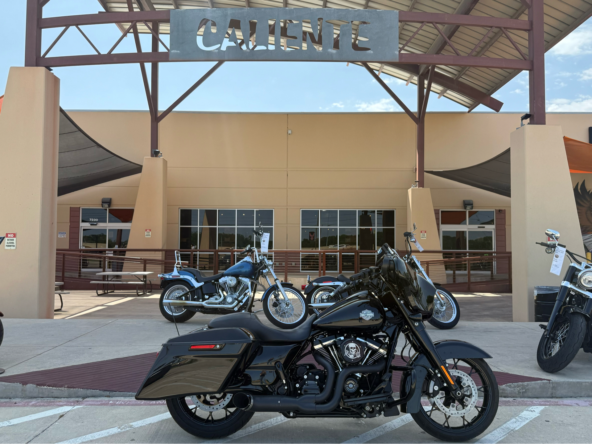 2021 Harley-Davidson Street Glide® Special in San Antonio, Texas - Photo 1