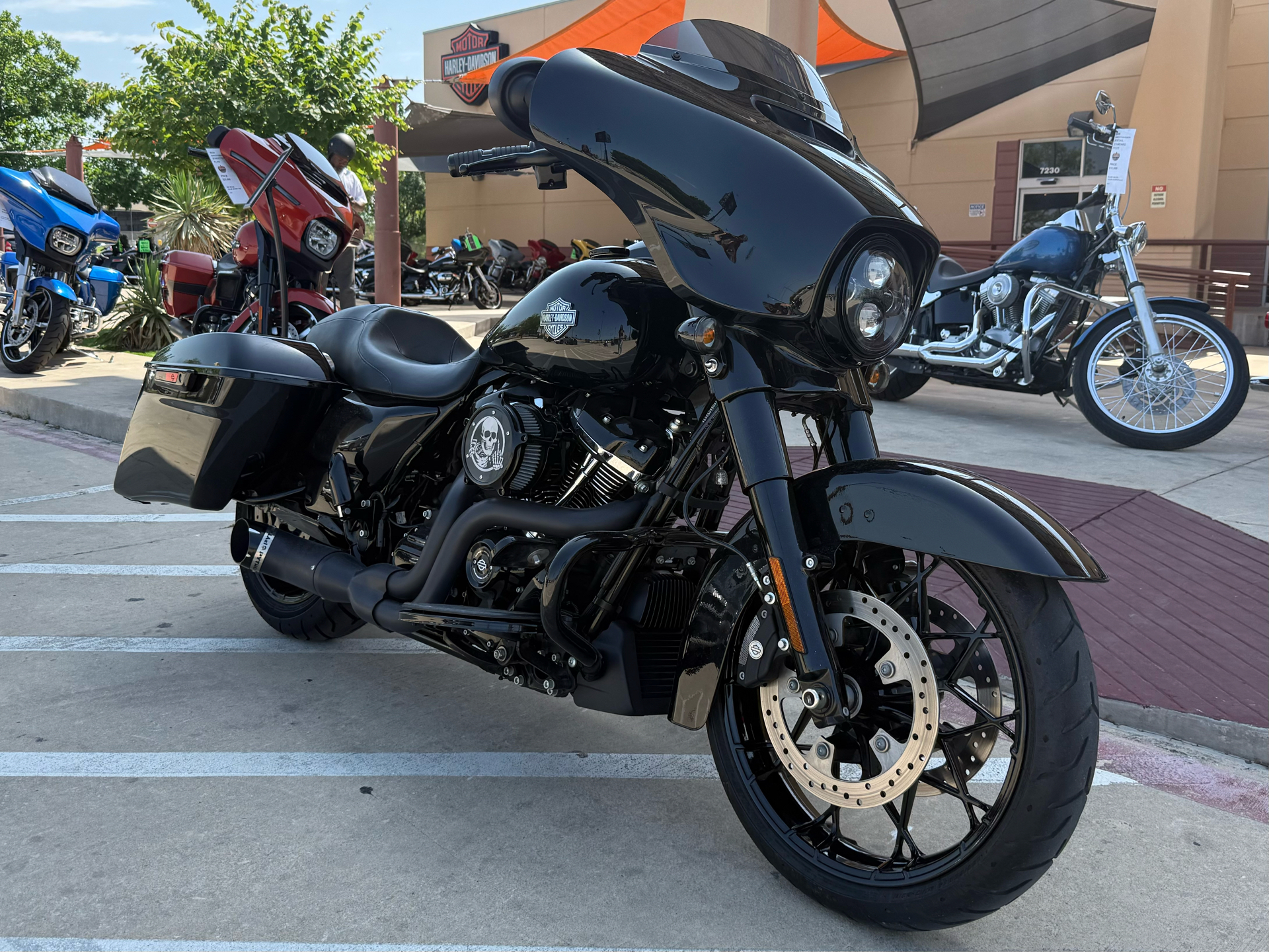 2021 Harley-Davidson Street Glide® Special in San Antonio, Texas - Photo 2