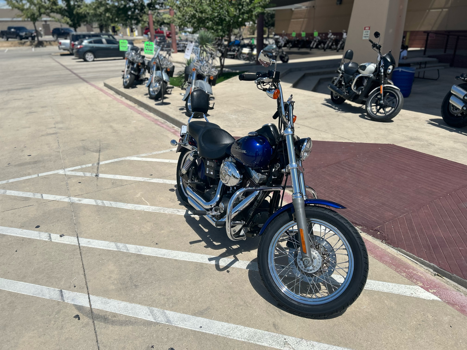 2006 Harley-Davidson Dyna™ Street Bob™ in San Antonio, Texas - Photo 2