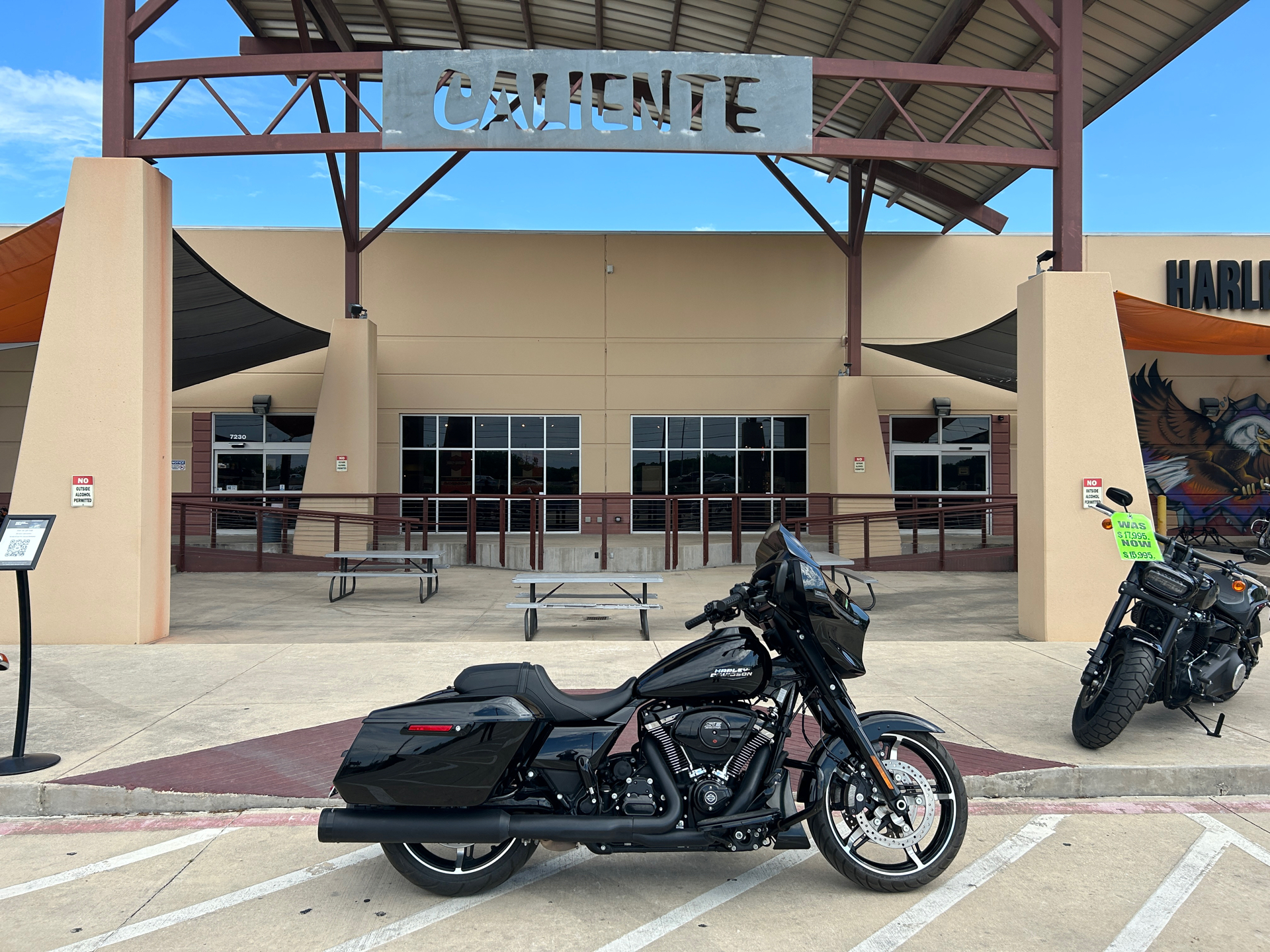 2024 Harley-Davidson Street Glide® 1