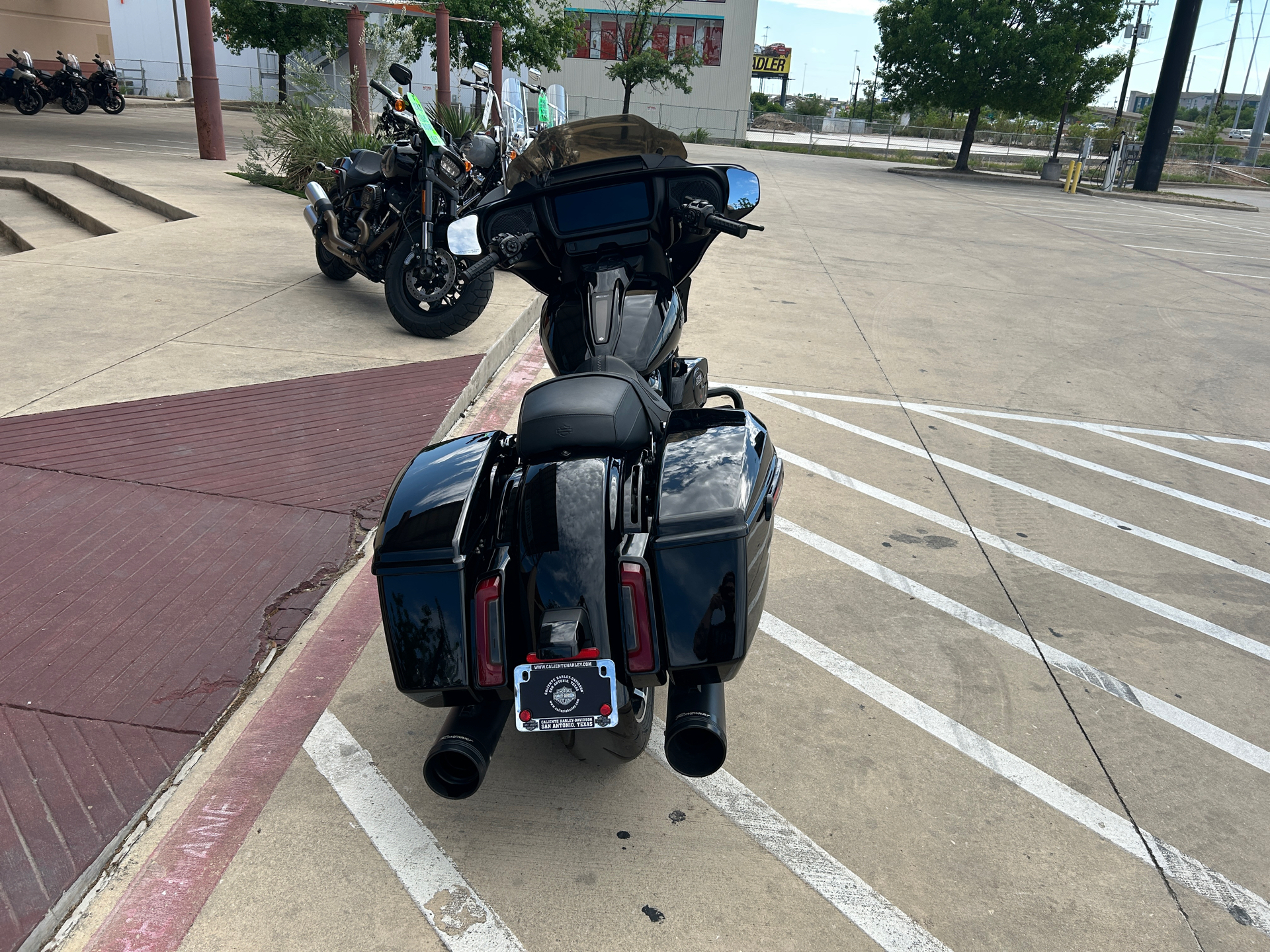 2024 Harley-Davidson Street Glide® 7