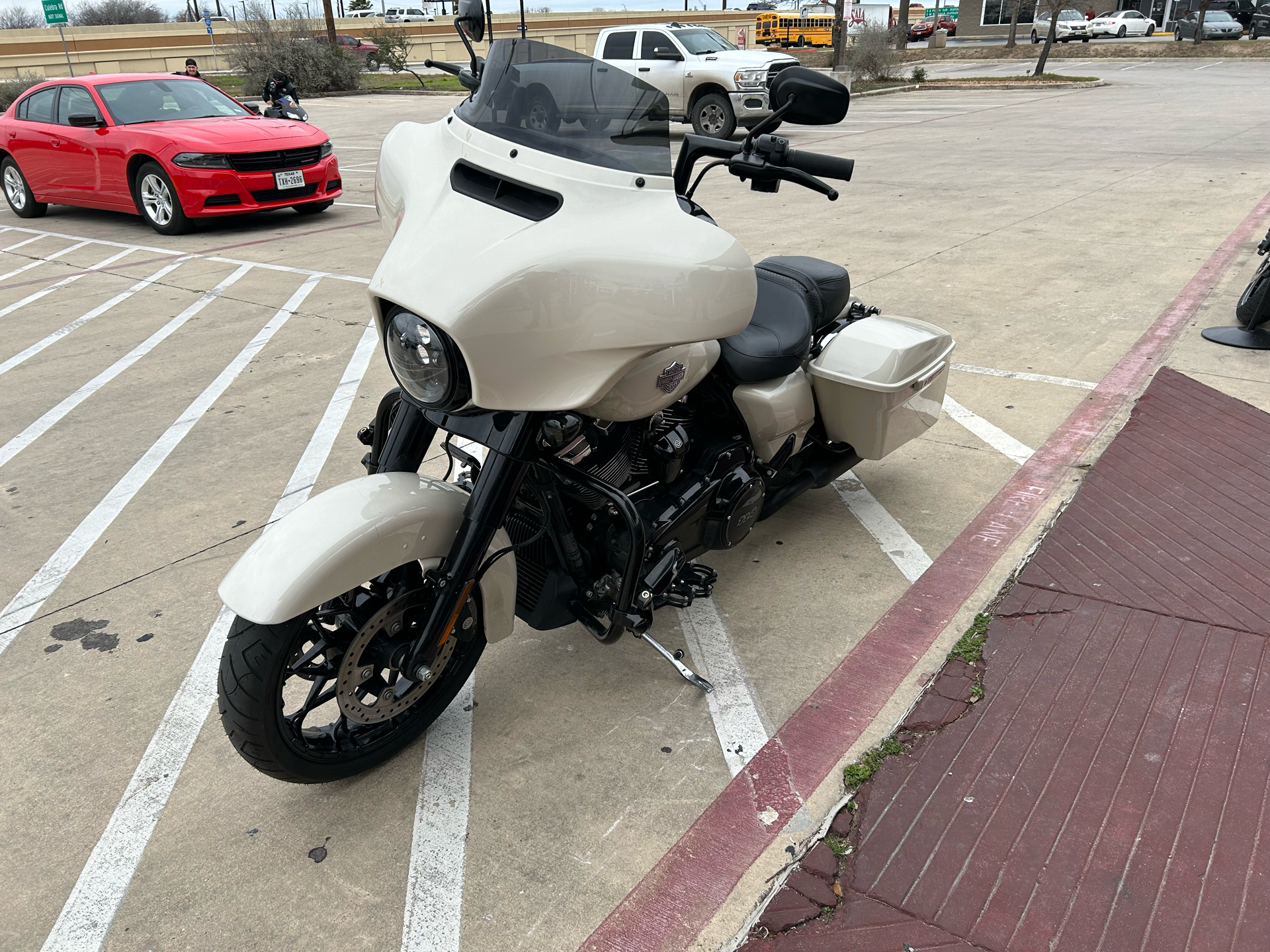 2022 Harley-Davidson Street Glide® Special in San Antonio, Texas - Photo 4