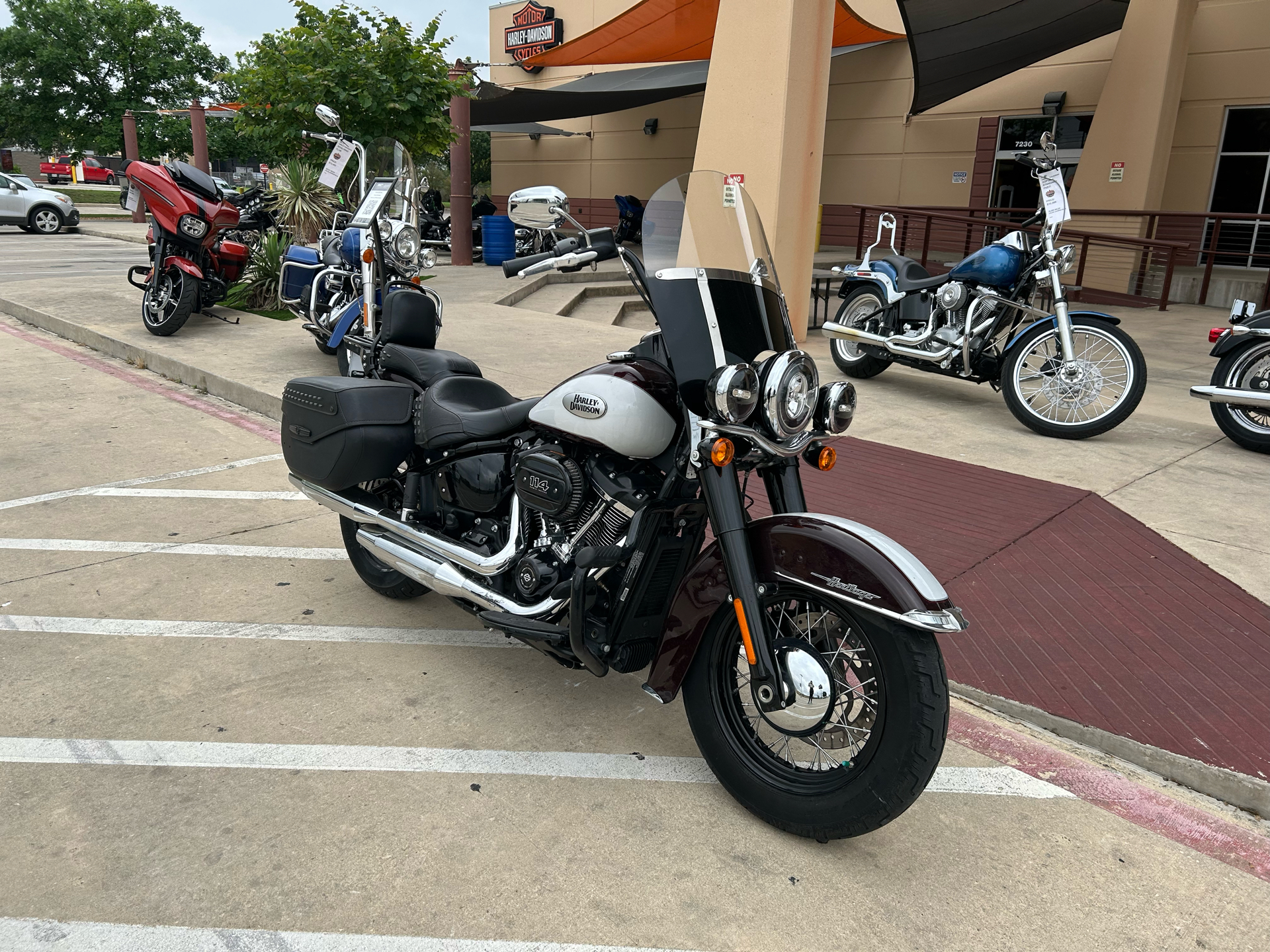 2021 Harley-Davidson Heritage Classic 114 in San Antonio, Texas - Photo 10