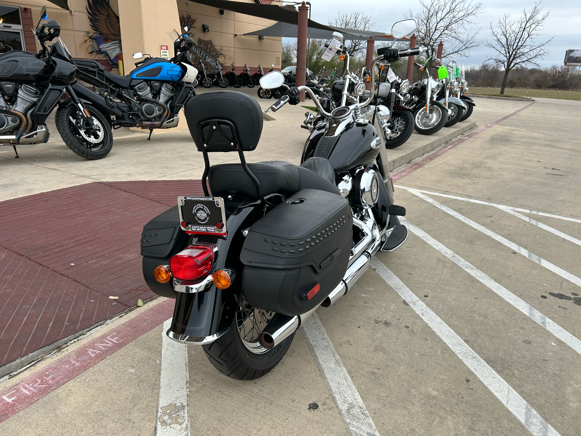 2021 Harley-Davidson Heritage Classic in San Antonio, Texas - Photo 8