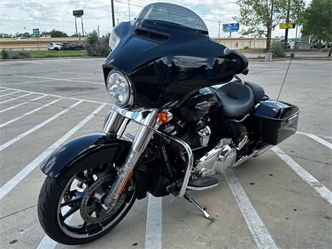 2023 Harley-Davidson Street Glide® in San Antonio, Texas - Photo 4