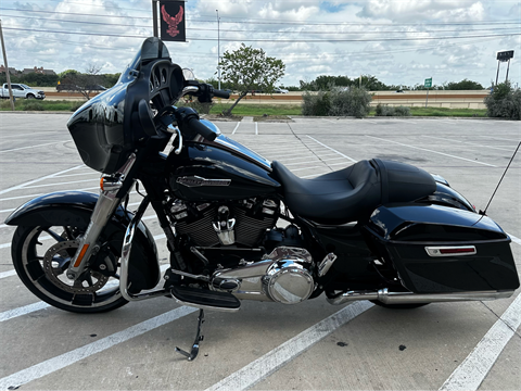 2023 Harley-Davidson Street Glide® in San Antonio, Texas - Photo 5