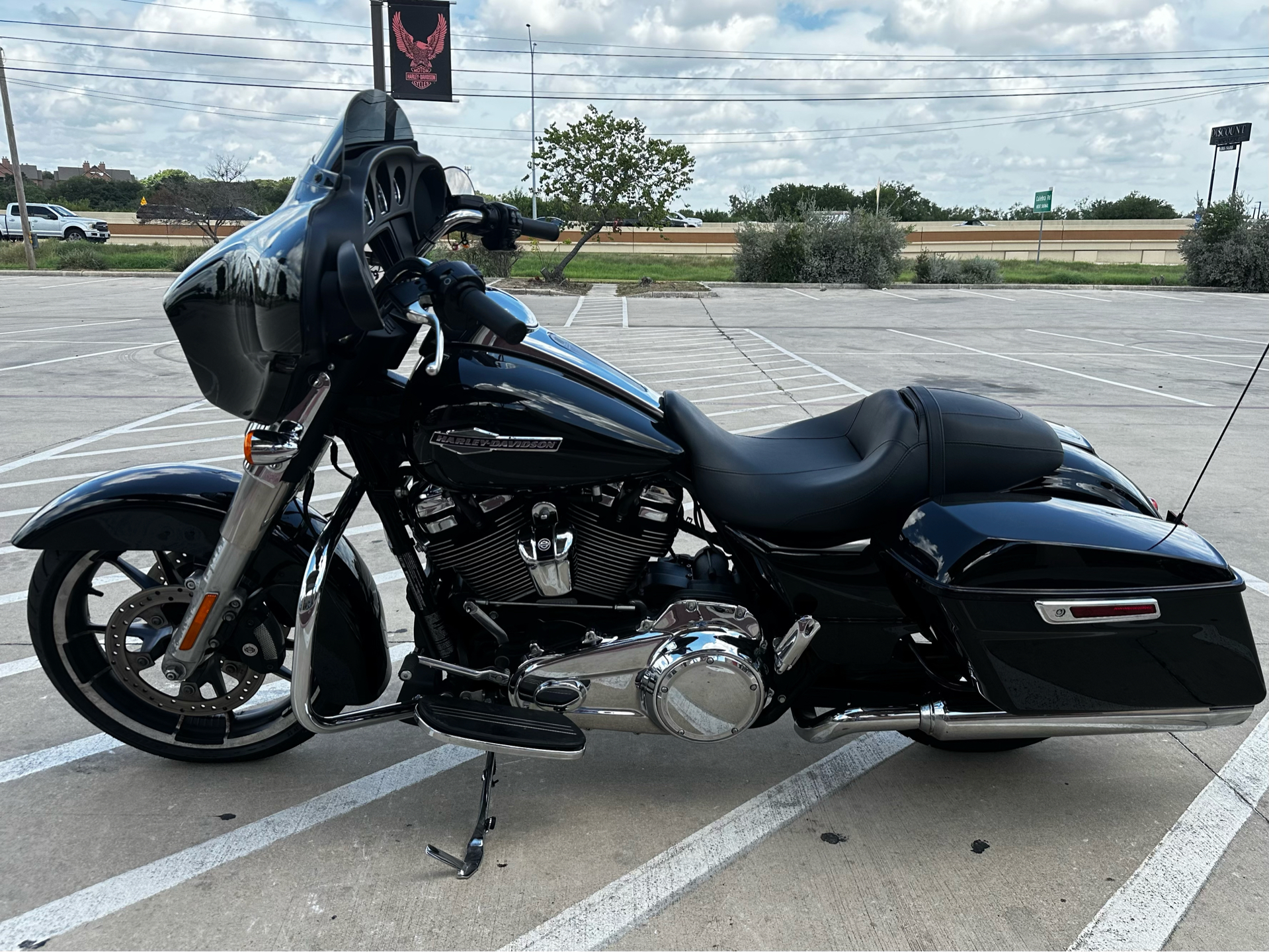 2023 Harley-Davidson Street Glide® in San Antonio, Texas - Photo 5