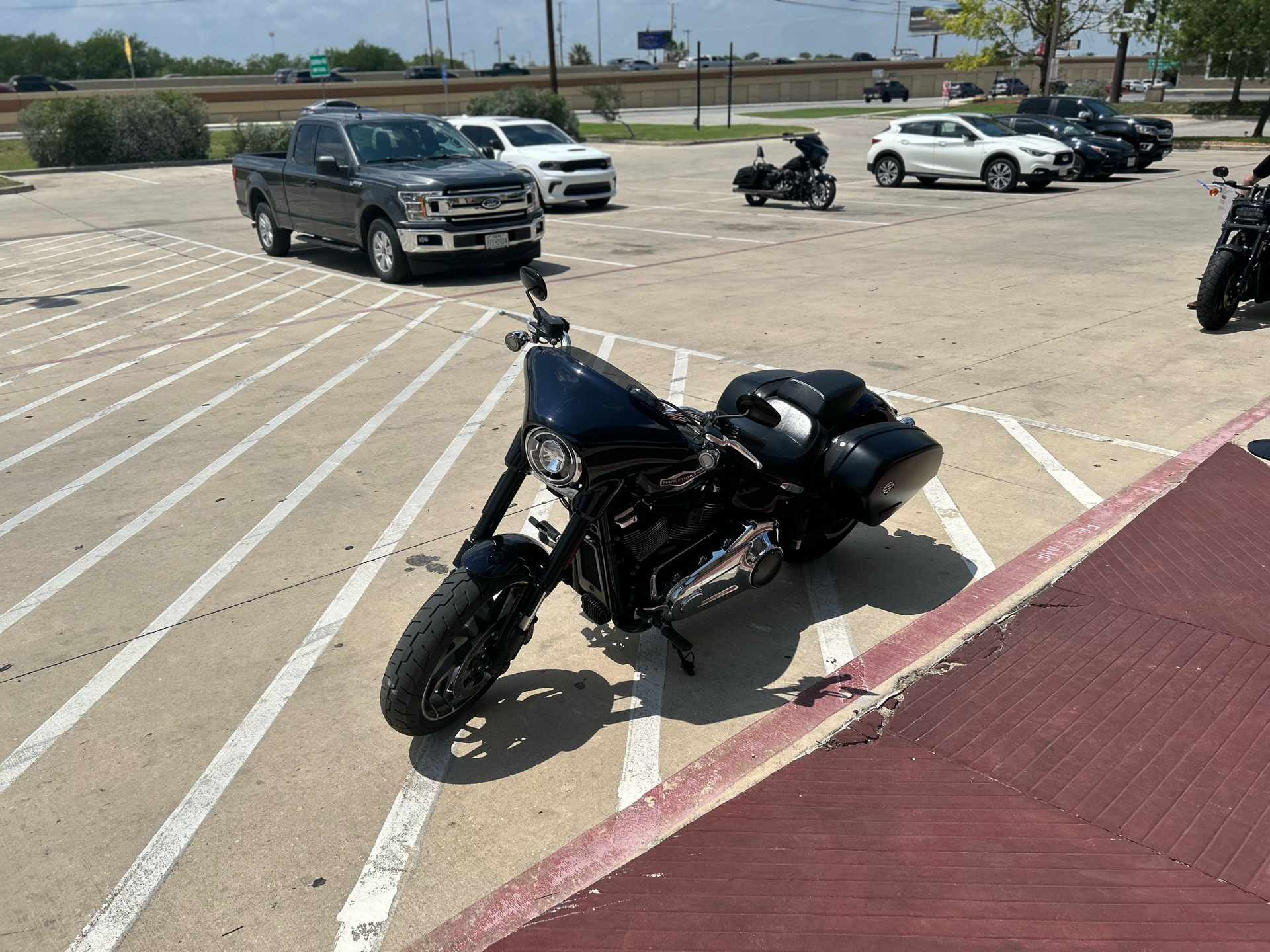 2019 Harley-Davidson Sport Glide® in San Antonio, Texas - Photo 4