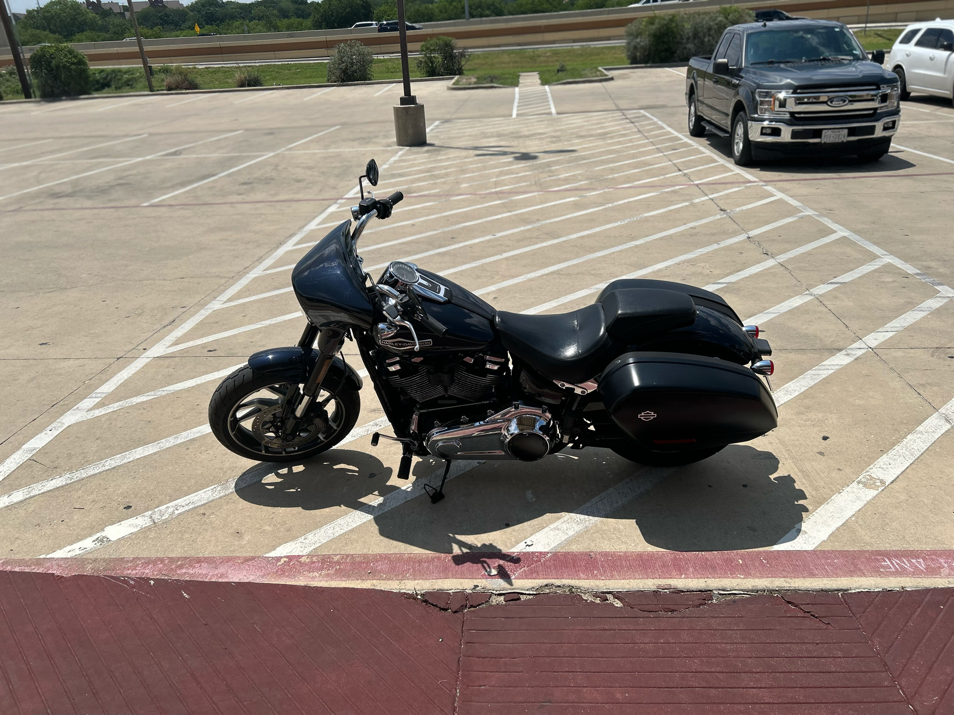 2019 Harley-Davidson Sport Glide® in San Antonio, Texas - Photo 5