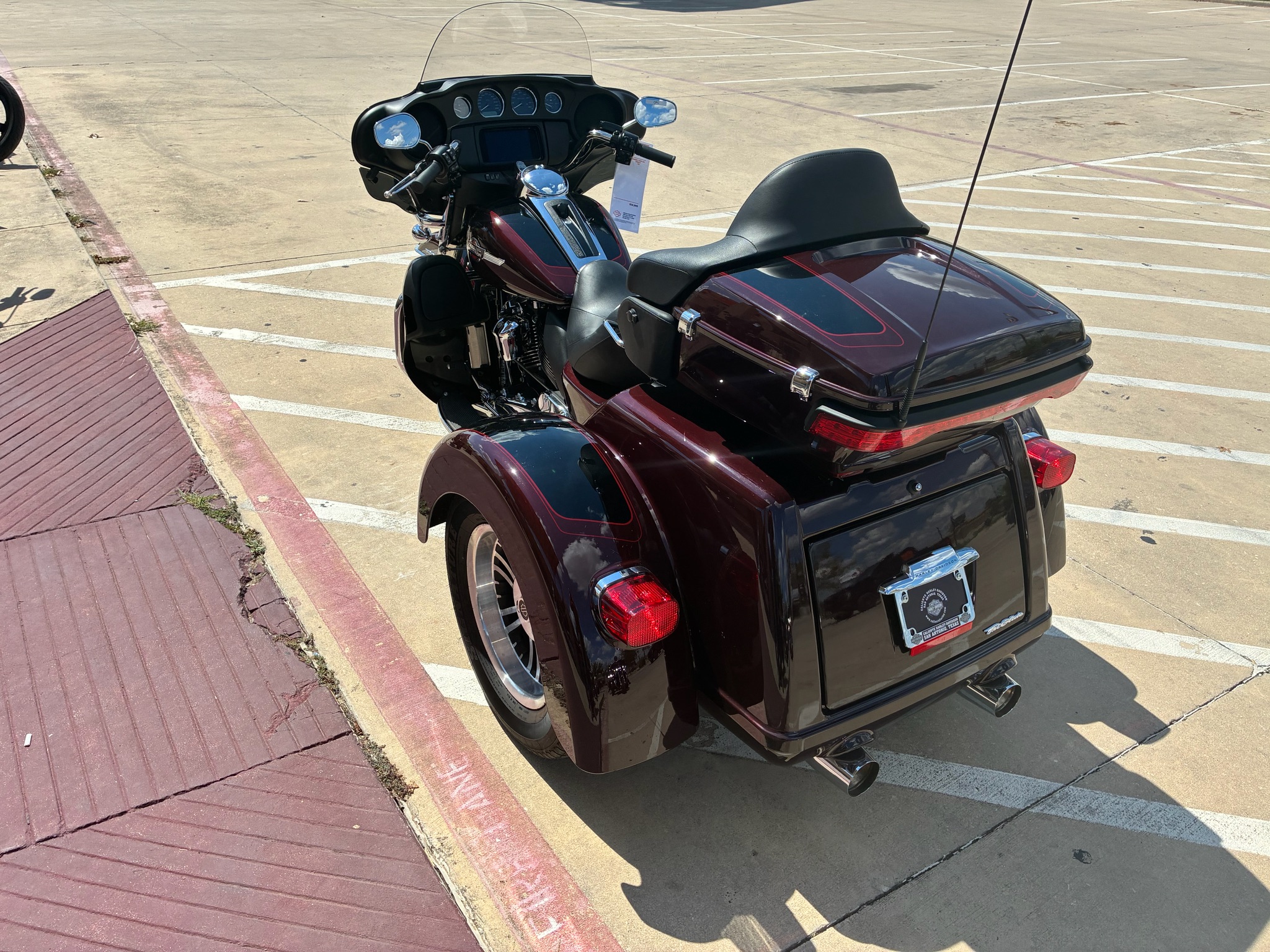 2022 Harley-Davidson Tri Glide® Ultra 6