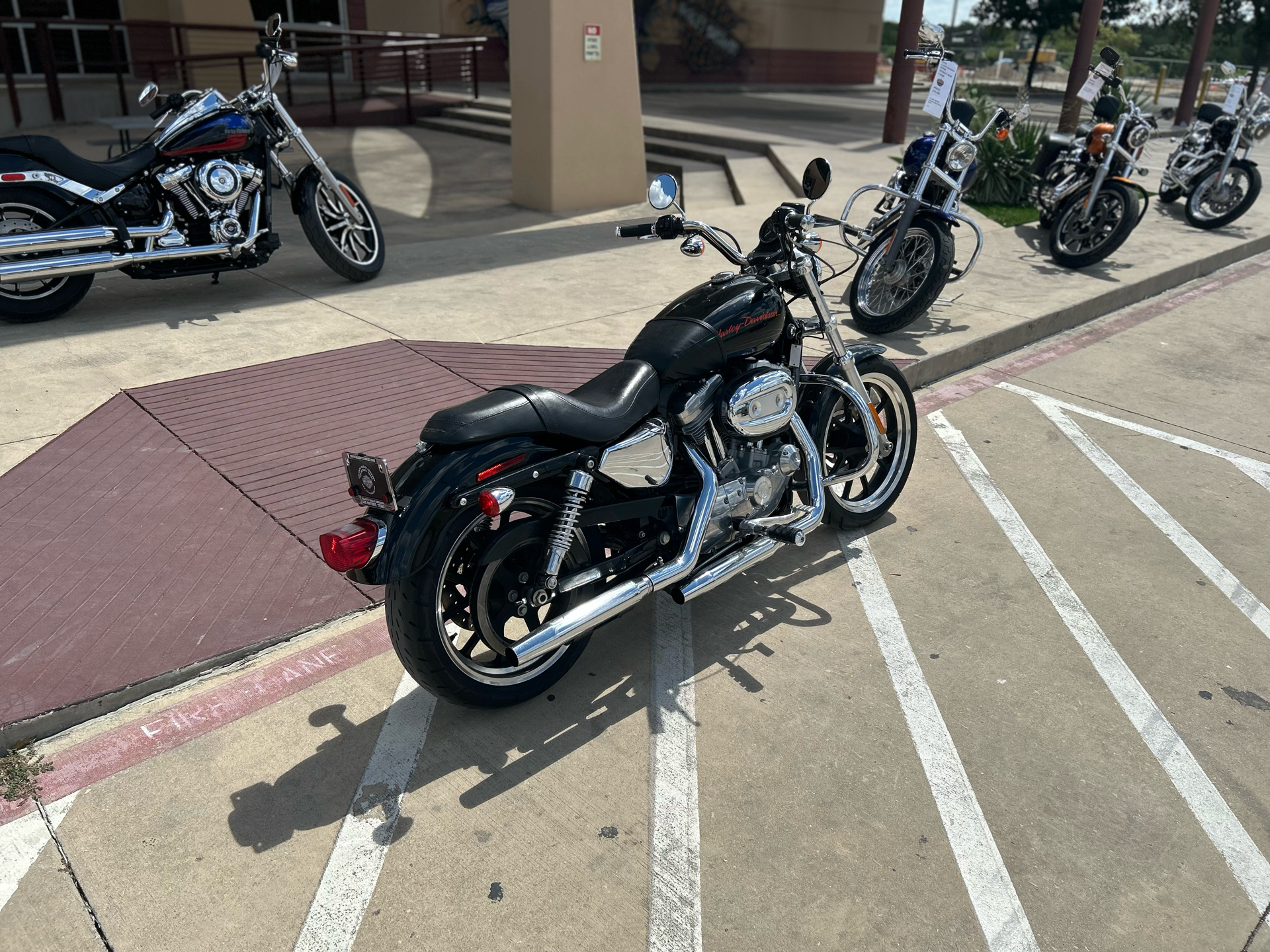 2013 Harley-Davidson Sportster® 883 SuperLow® in San Antonio, Texas - Photo 8
