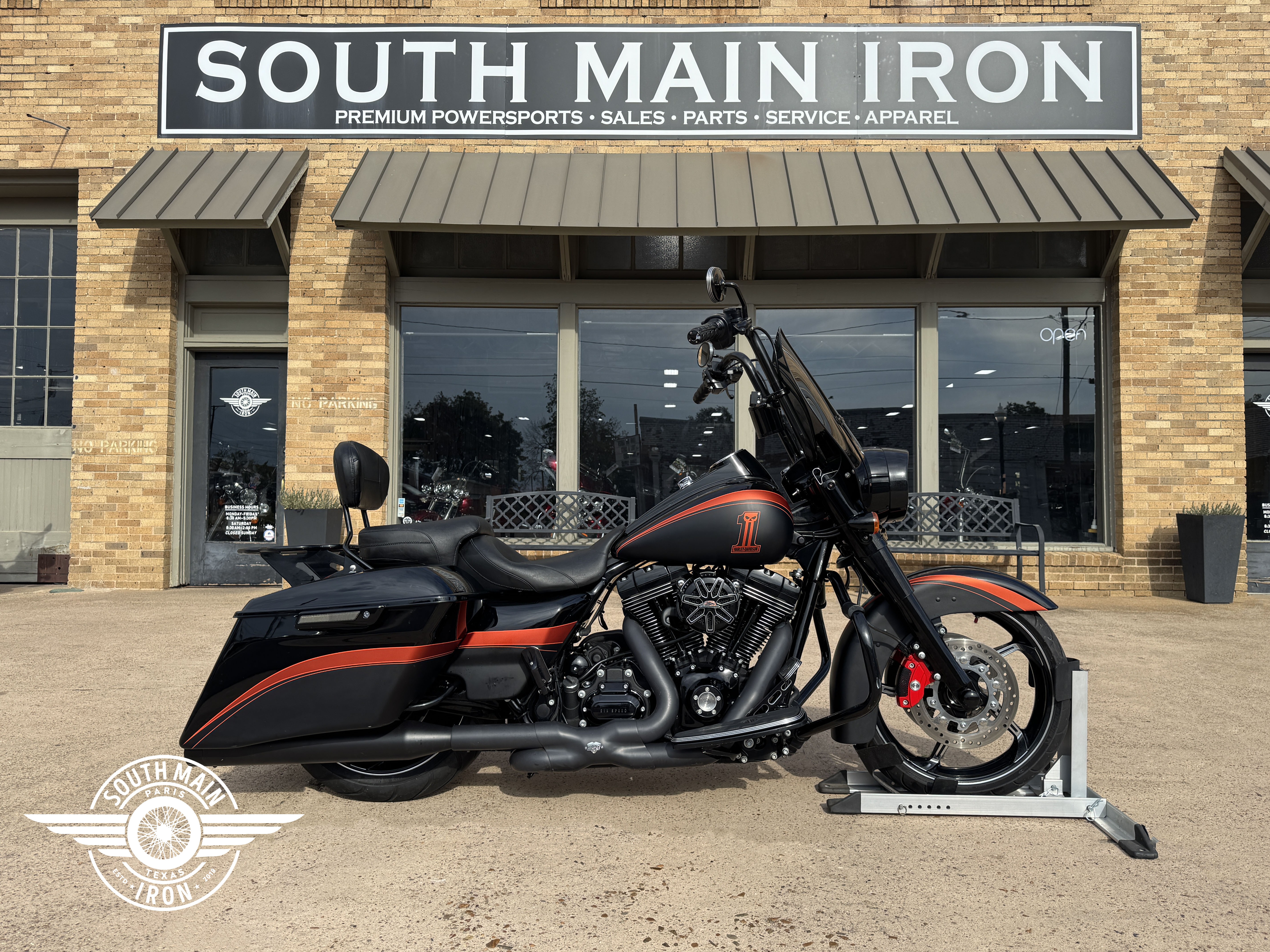 2016 Harley-Davidson Road King® 1