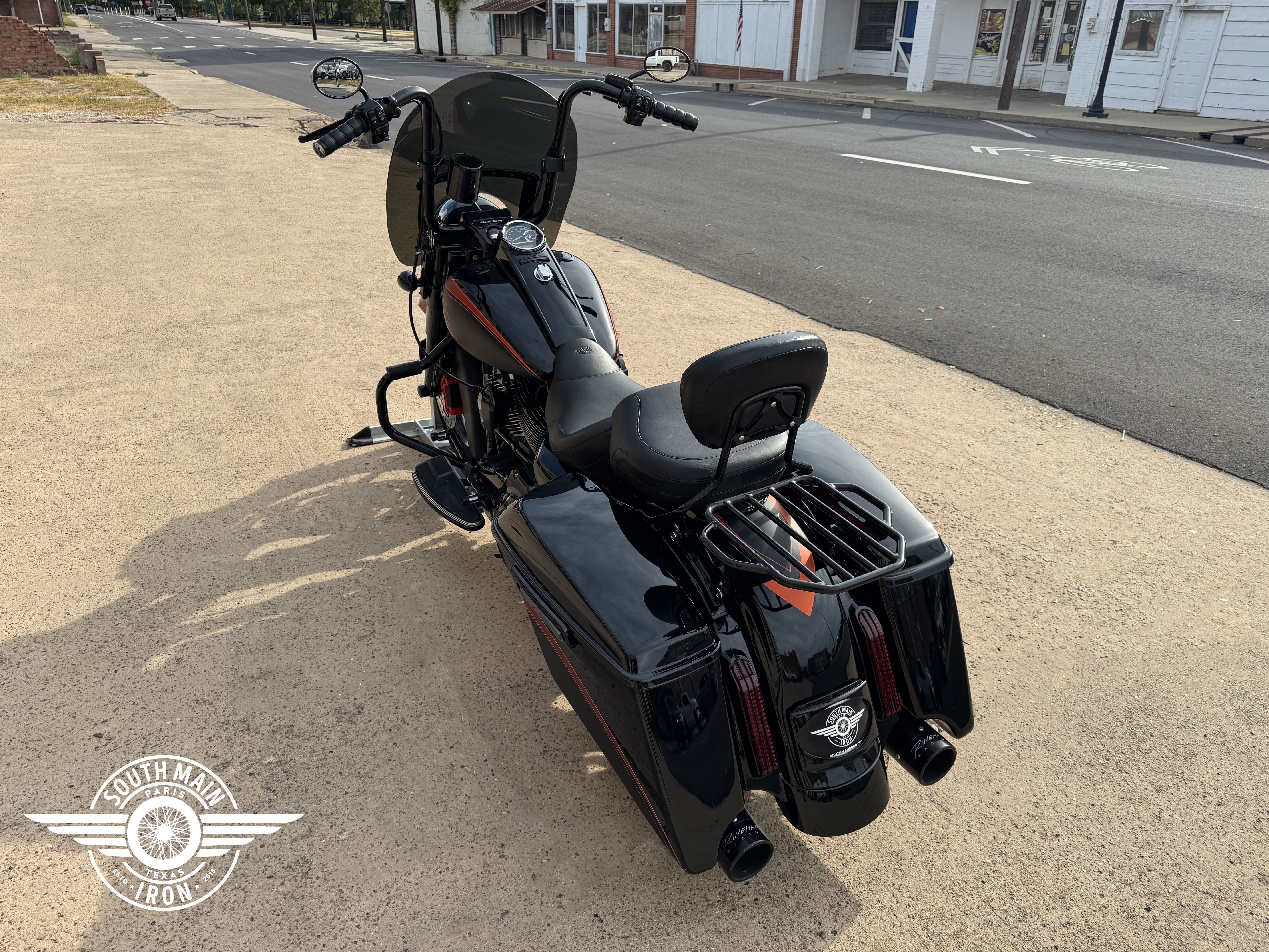 2016 Harley-Davidson Road King® 11