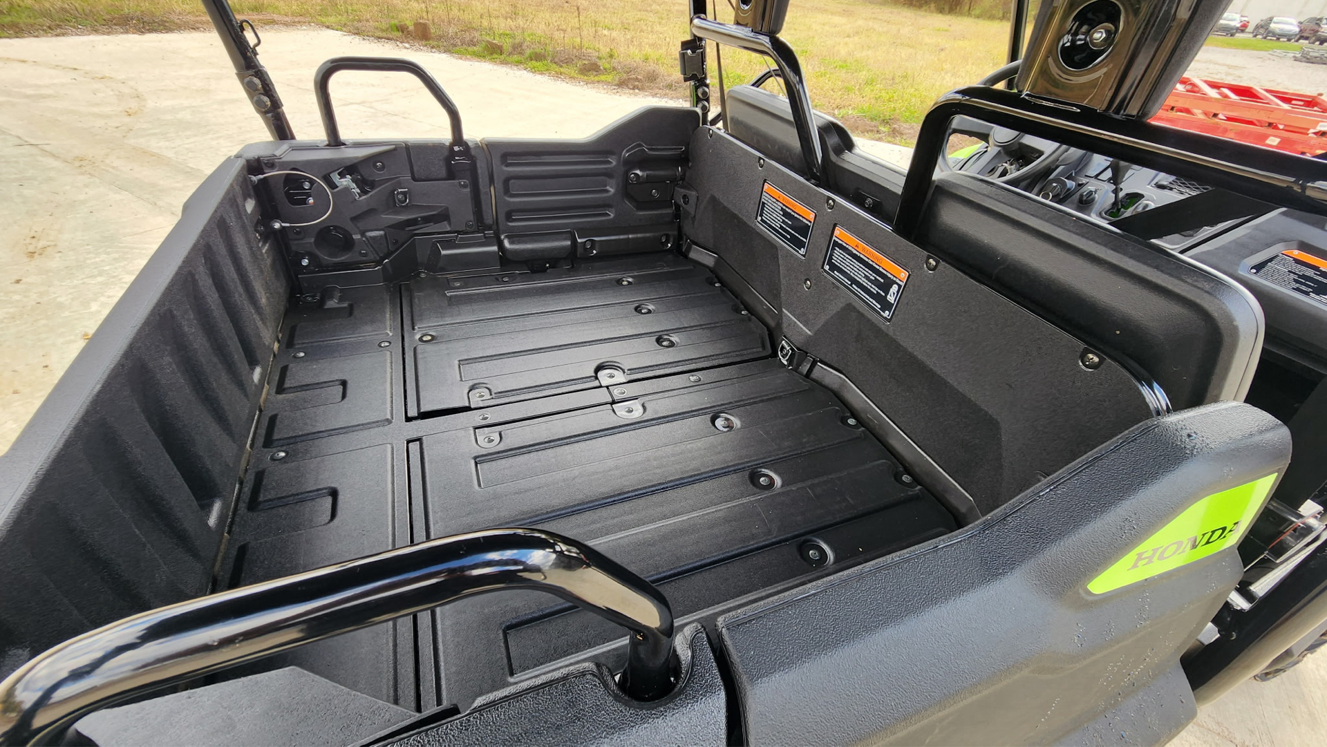 2024 Honda Pioneer 700-4 Deluxe in Marietta, Ohio - Photo 3