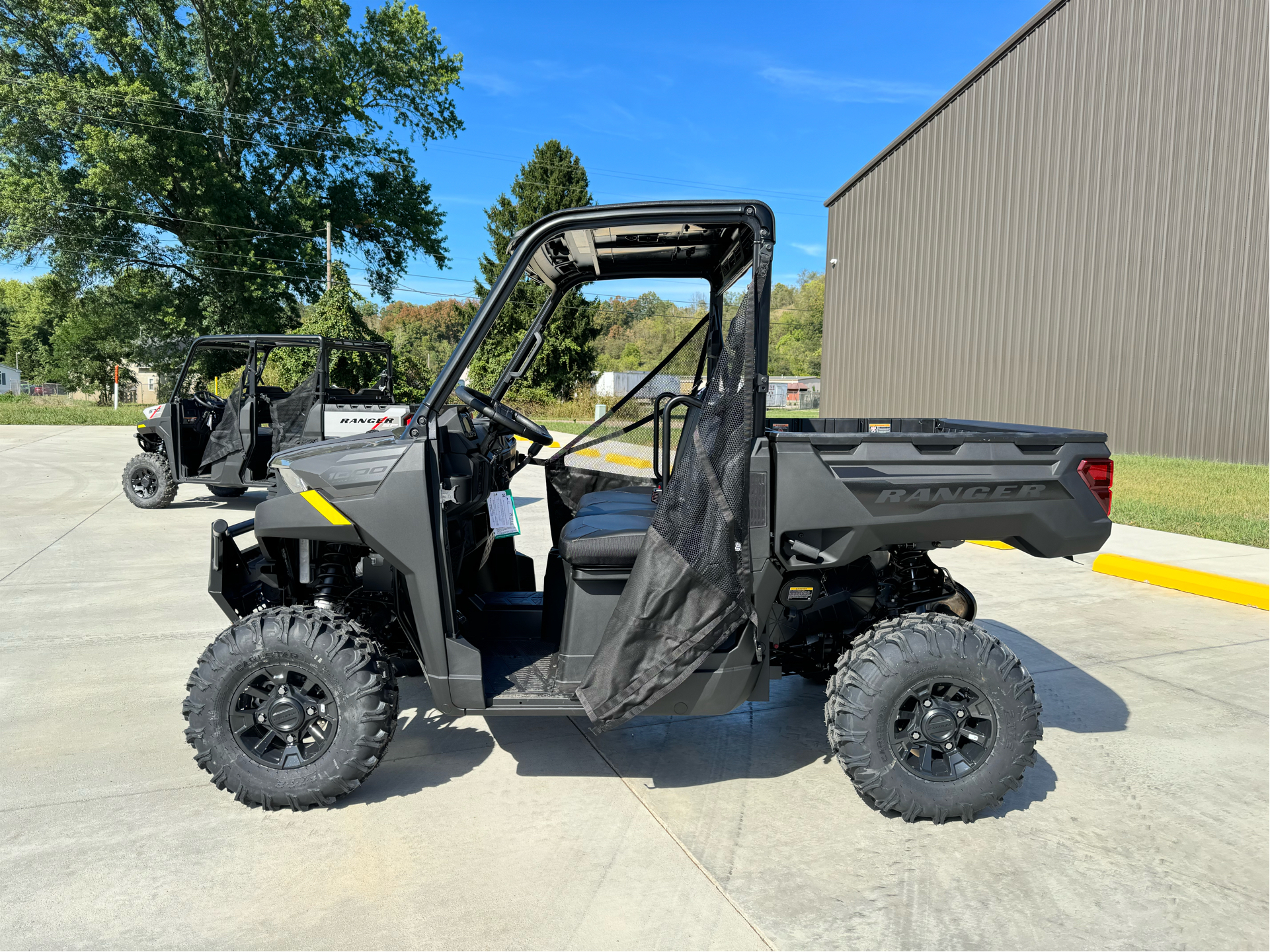 2025 Polaris Ranger 1000 Premium in Marietta, Ohio - Photo 2
