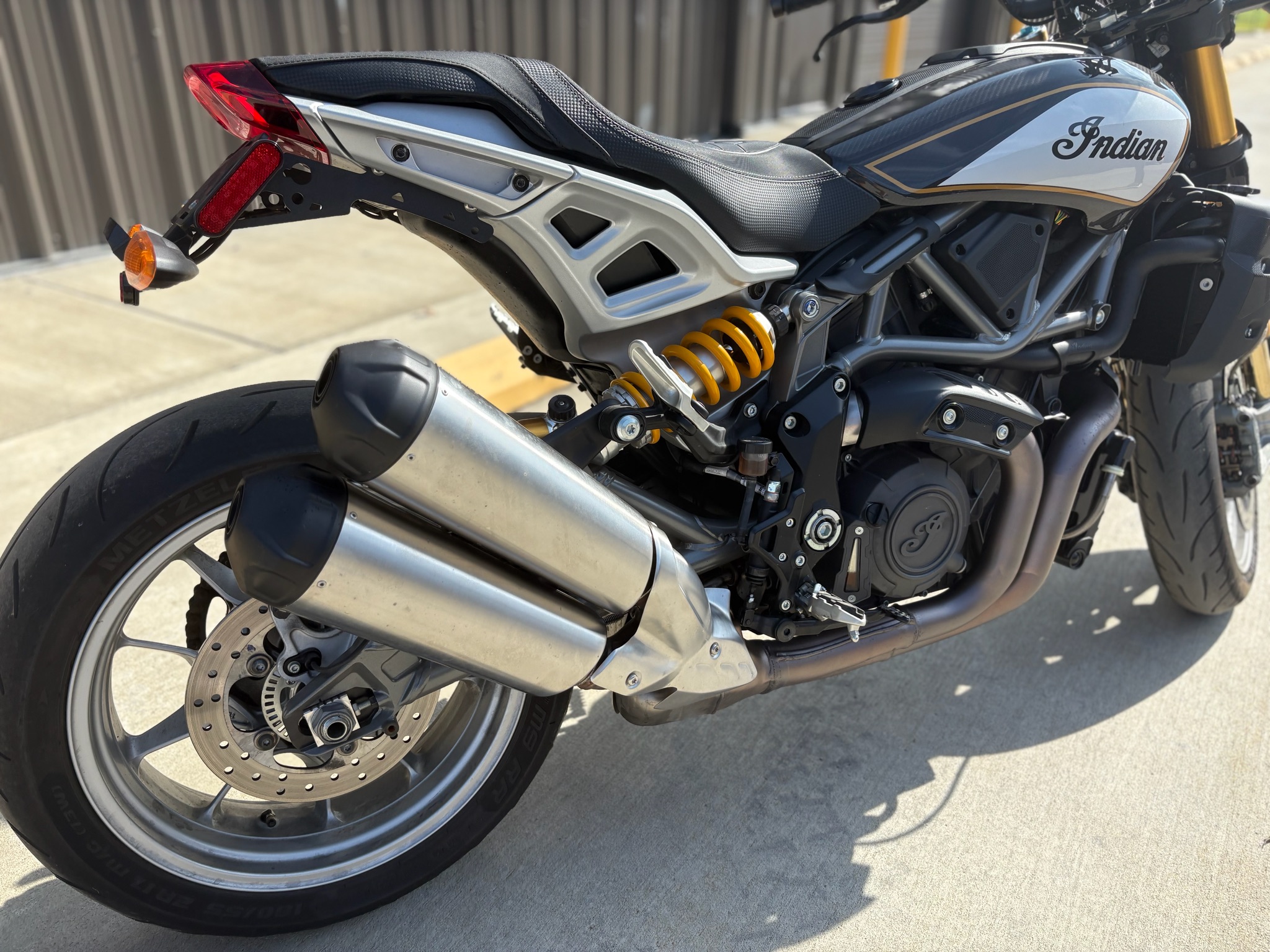 2023  FTR R Carbon 7
