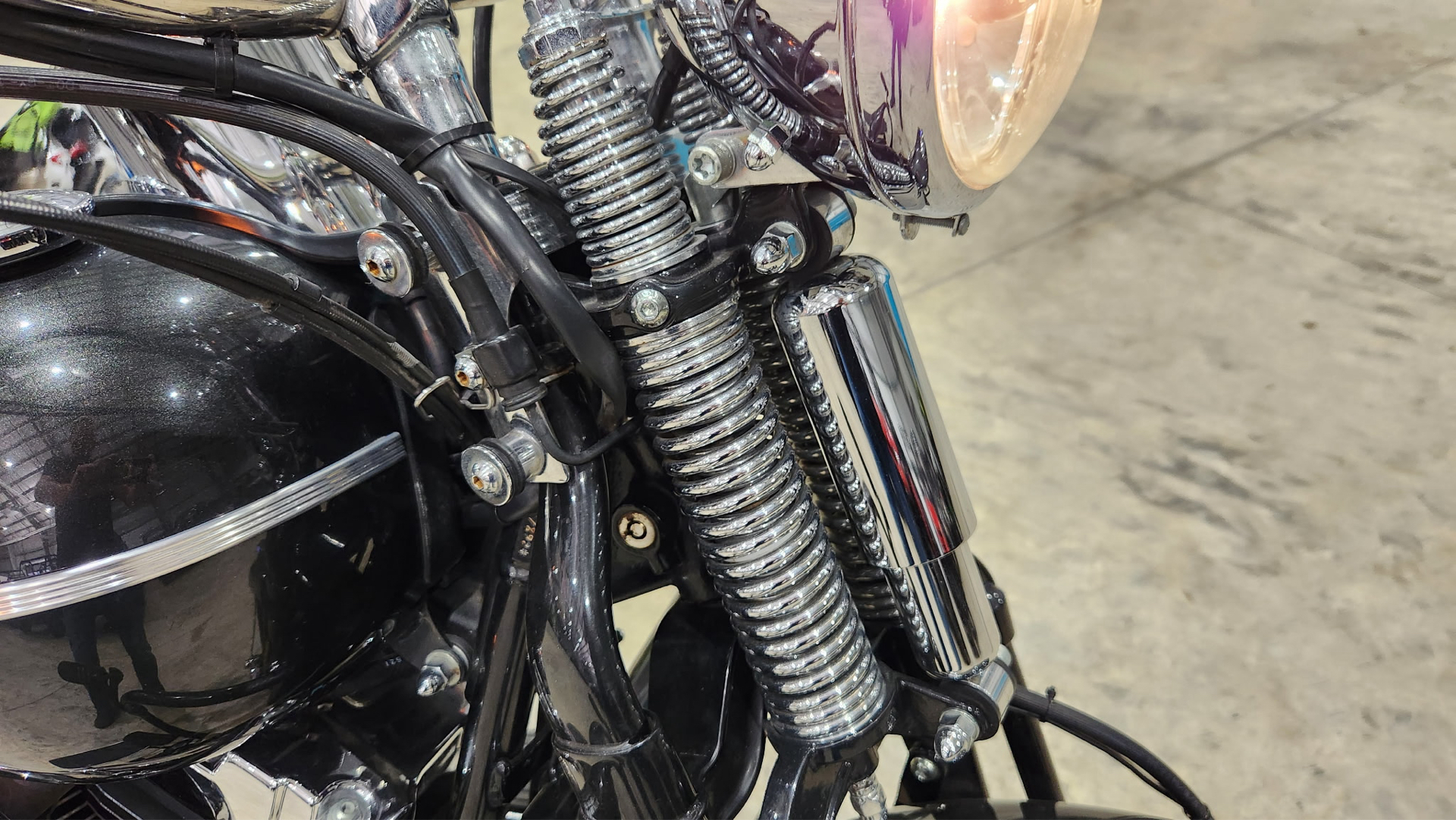 2005 Harley-Davidson FLSTSC/FLSTSCI Softail® Springer® Classic in Marietta, Ohio - Photo 3