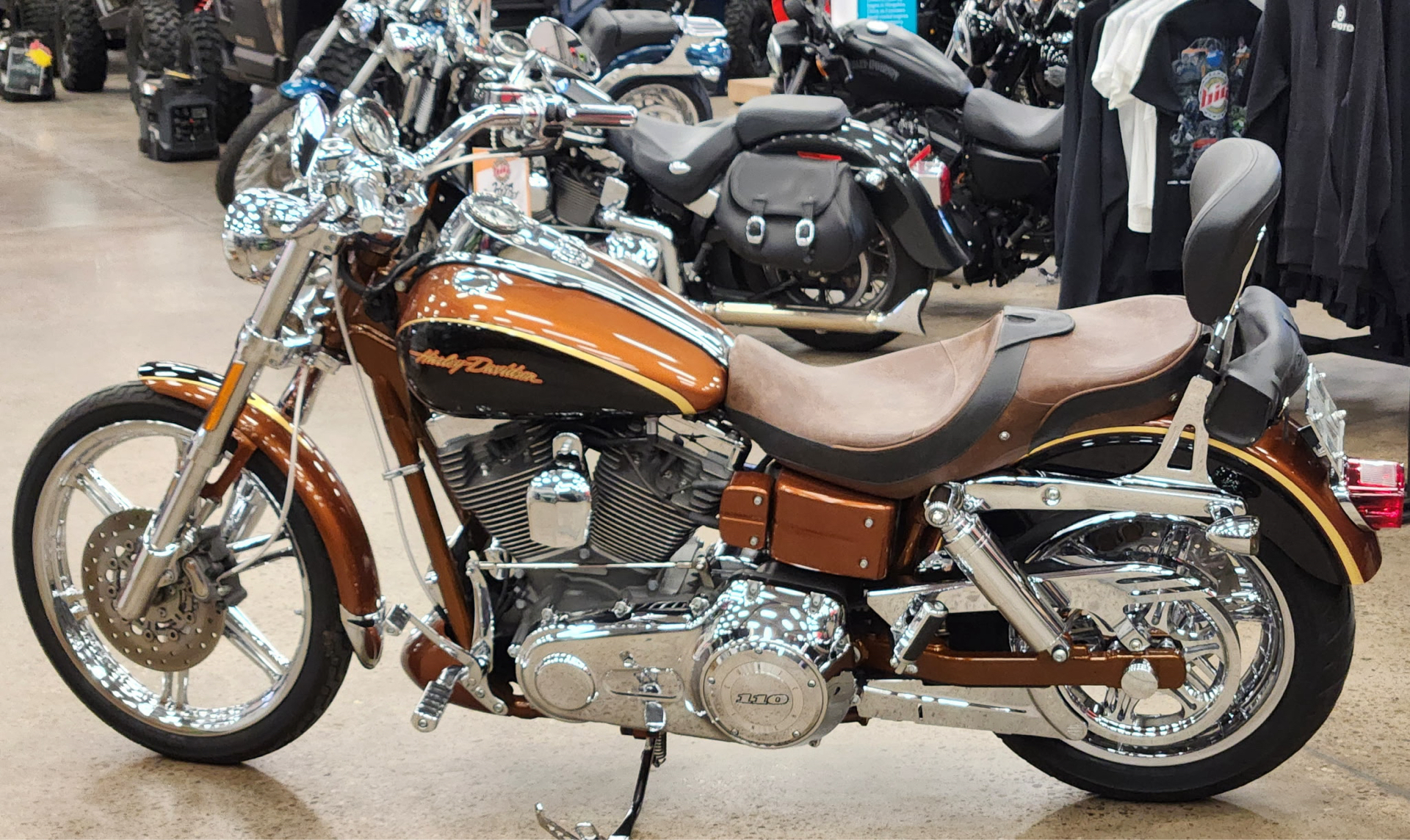 2008 Harley-Davidson CVO™ Screamin' Eagle® Dyna® in Marietta, Ohio - Photo 2