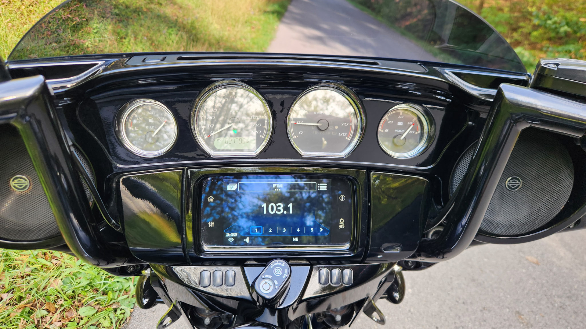 2019 Harley-Davidson Street Glide® Special in Marietta, Ohio - Photo 8