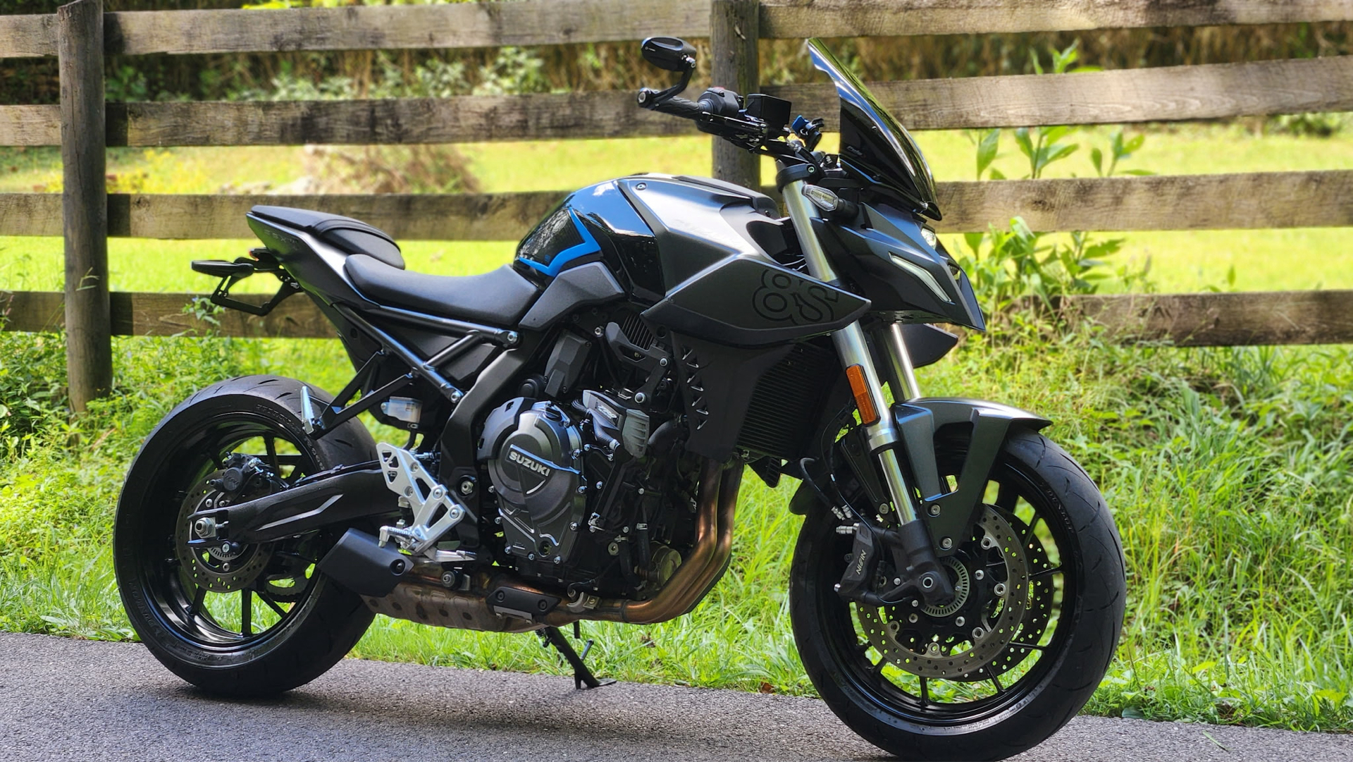 2023 Suzuki GSX-8S in Marietta, Ohio - Photo 2