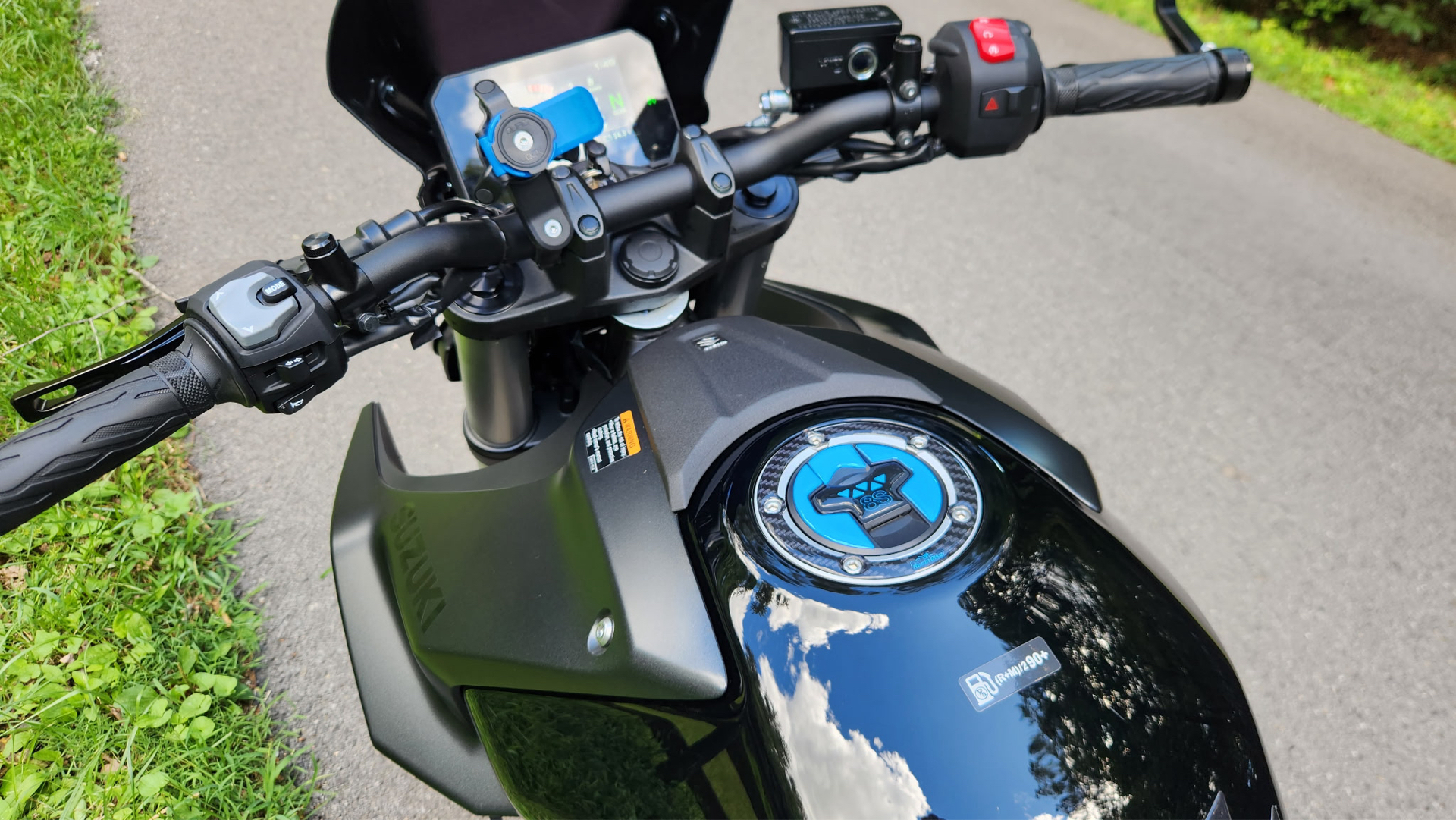 2023 Suzuki GSX-8S in Marietta, Ohio - Photo 4