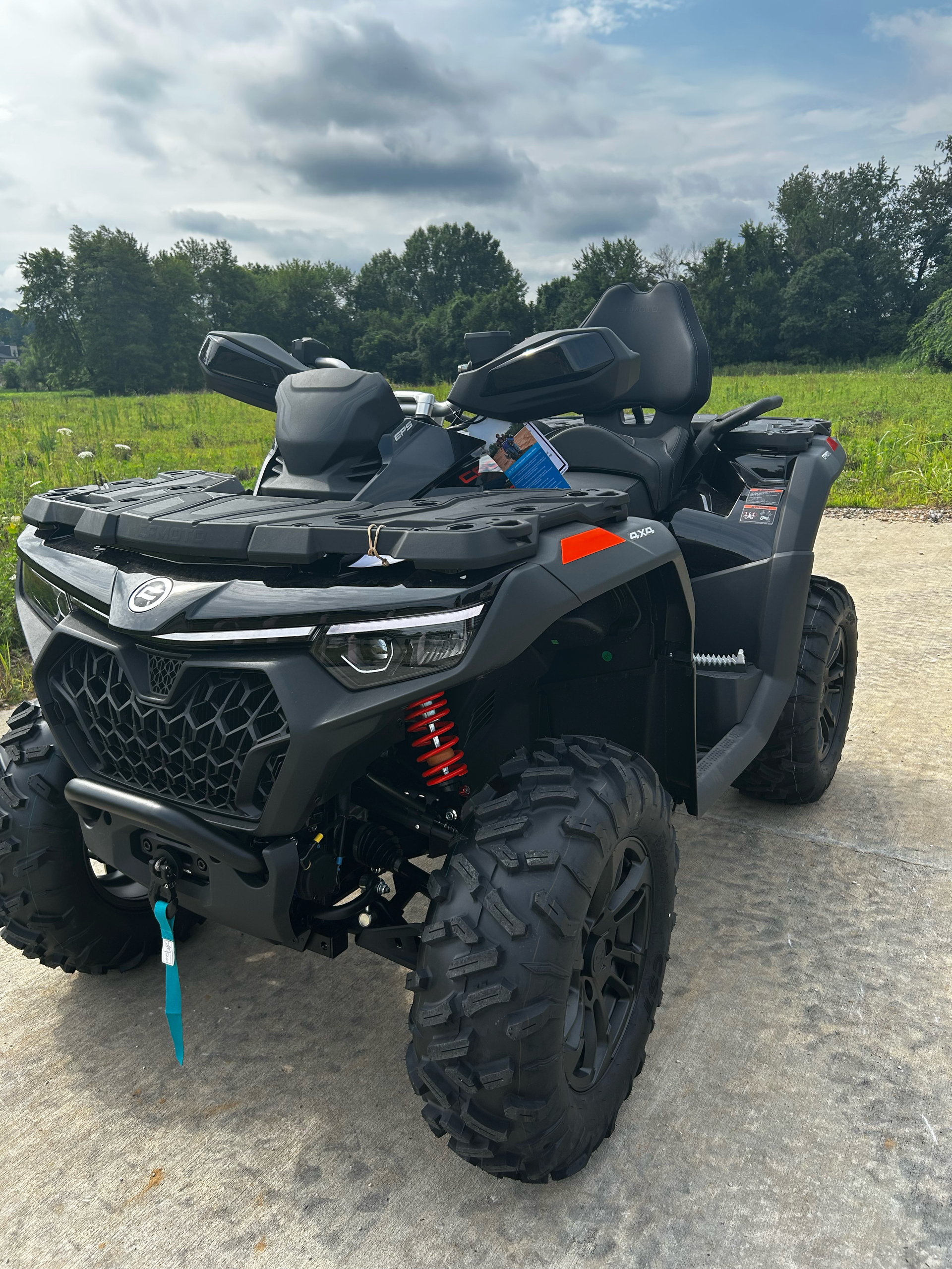2025 CFMOTO CForce 1000 Touring in Marietta, Ohio - Photo 2