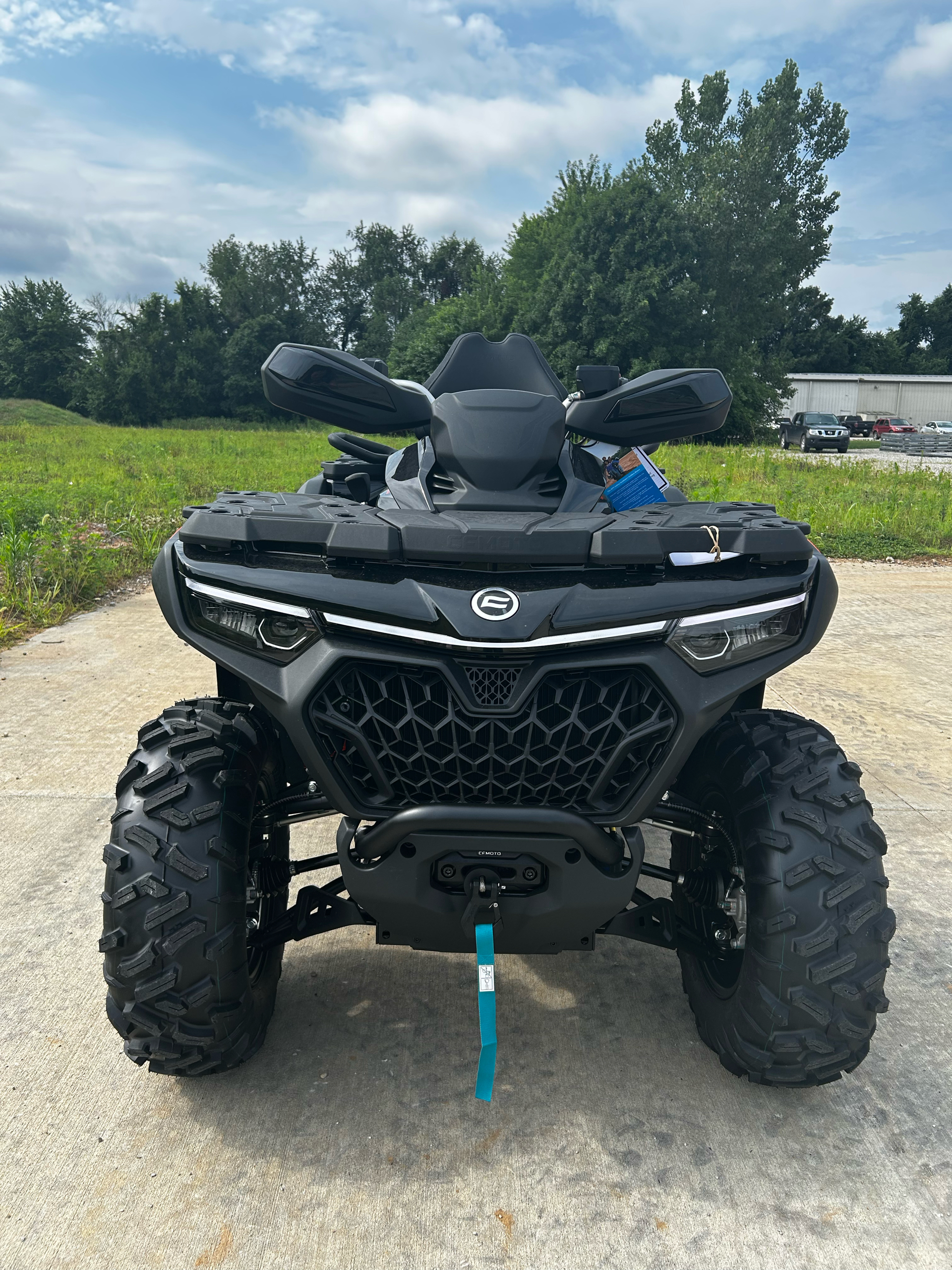 2025 CFMOTO CForce 1000 Touring in Marietta, Ohio - Photo 3