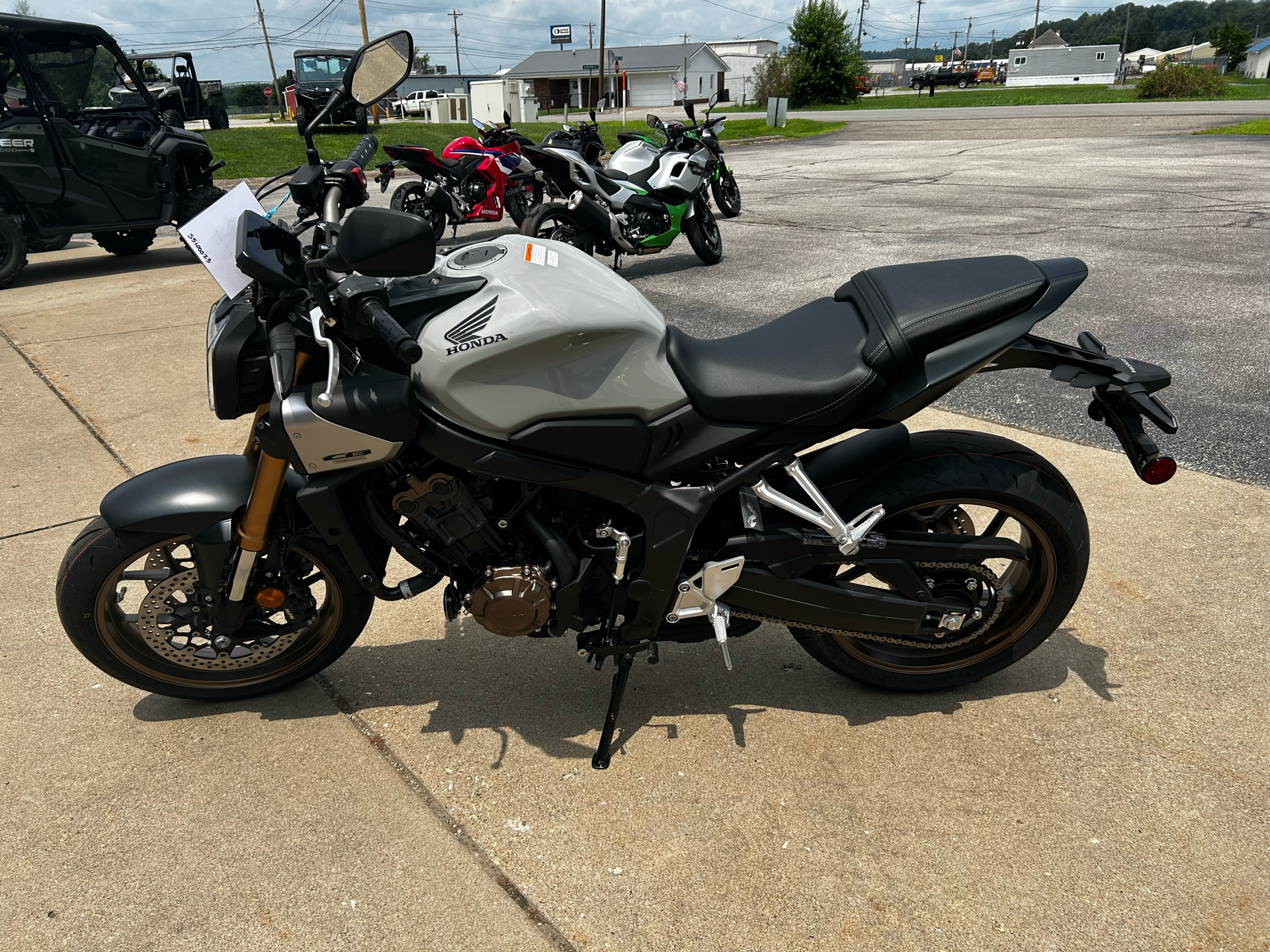 2025 Honda CB650R E-Clutch in Marietta, Ohio - Photo 1