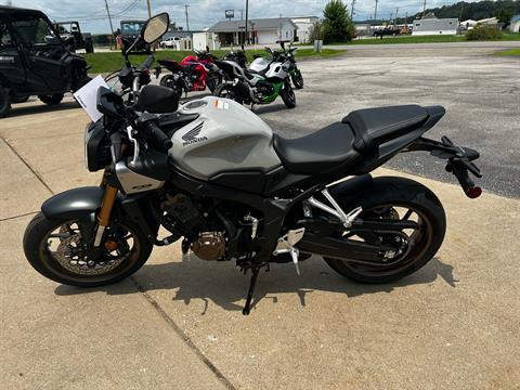 2025 Honda CB650R E-Clutch in Marietta, Ohio - Photo 1