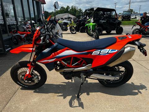 2024 KTM 690 SMC R in Marietta, Ohio - Photo 1