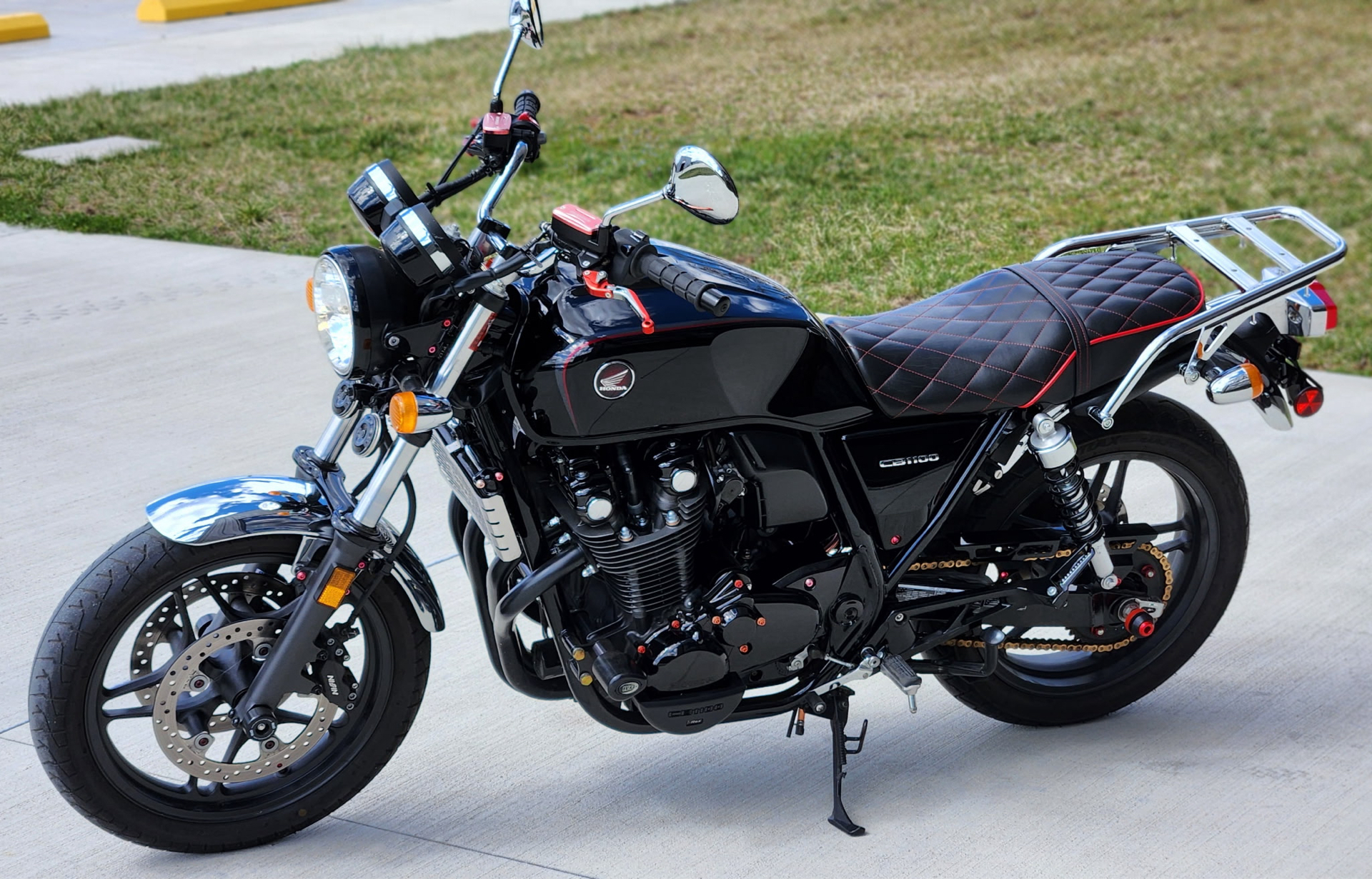 2014 Honda CB1100 in Marietta, Ohio - Photo 2