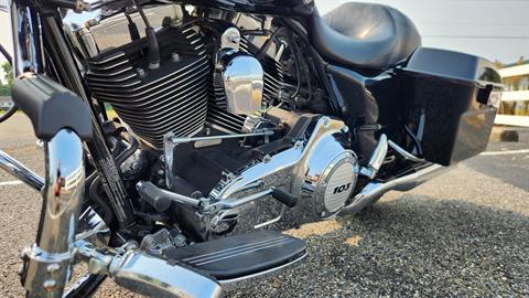 2012 Harley-Davidson Street Glide® in Marietta, Ohio - Photo 8