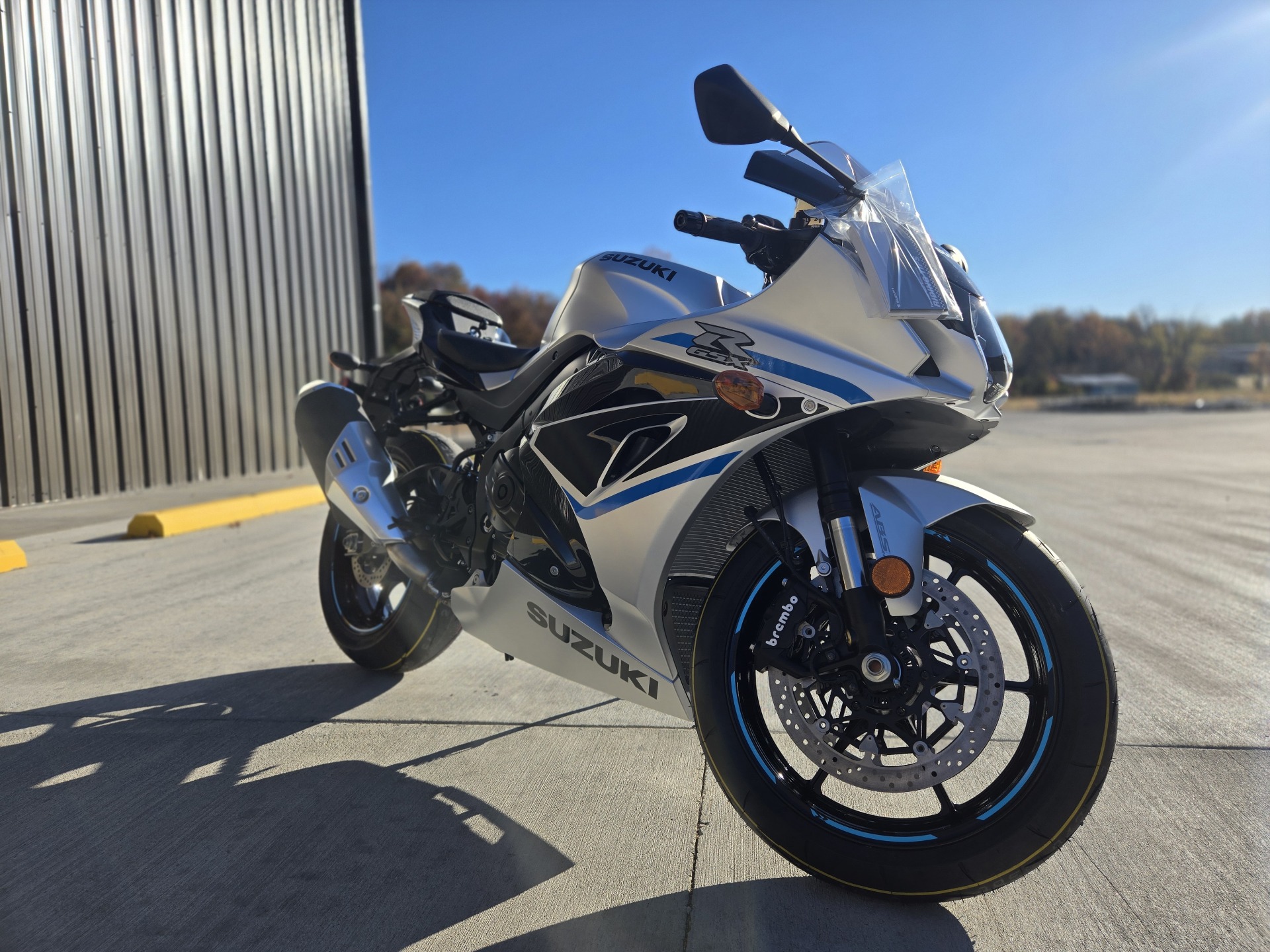 2025 Suzuki GSX-R1000 in Marietta, Ohio - Photo 2