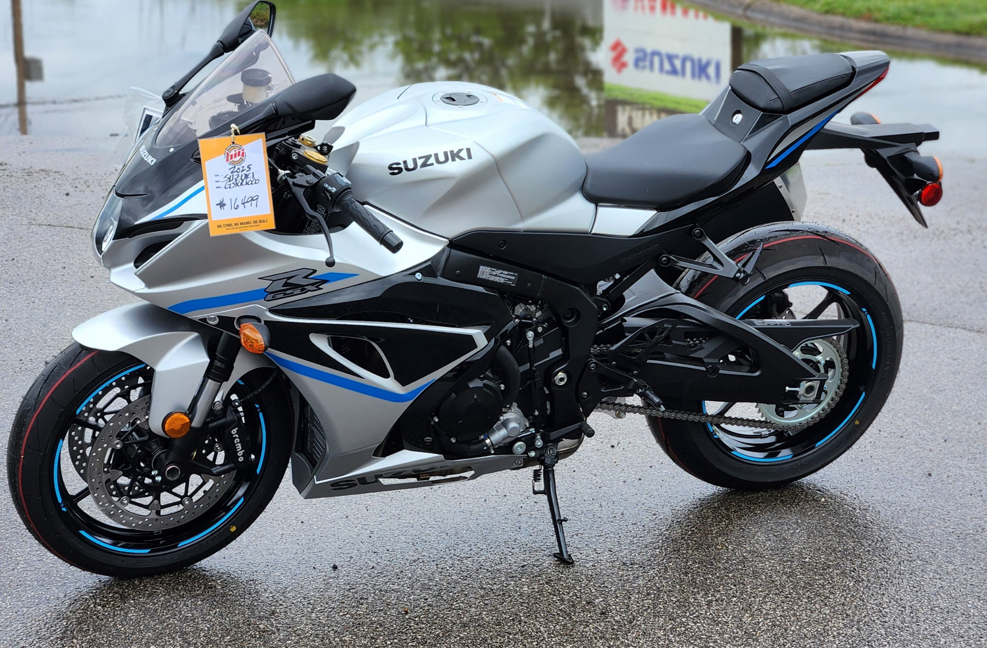 2025 Suzuki GSX-R1000 in Marietta, Ohio - Photo 1