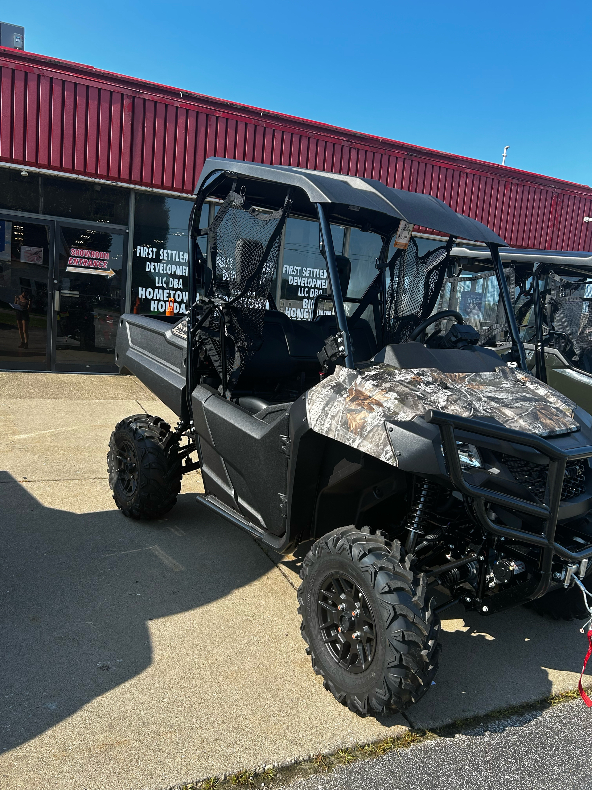 2025 Honda Pioneer 700 Forest in Marietta, Ohio - Photo 3