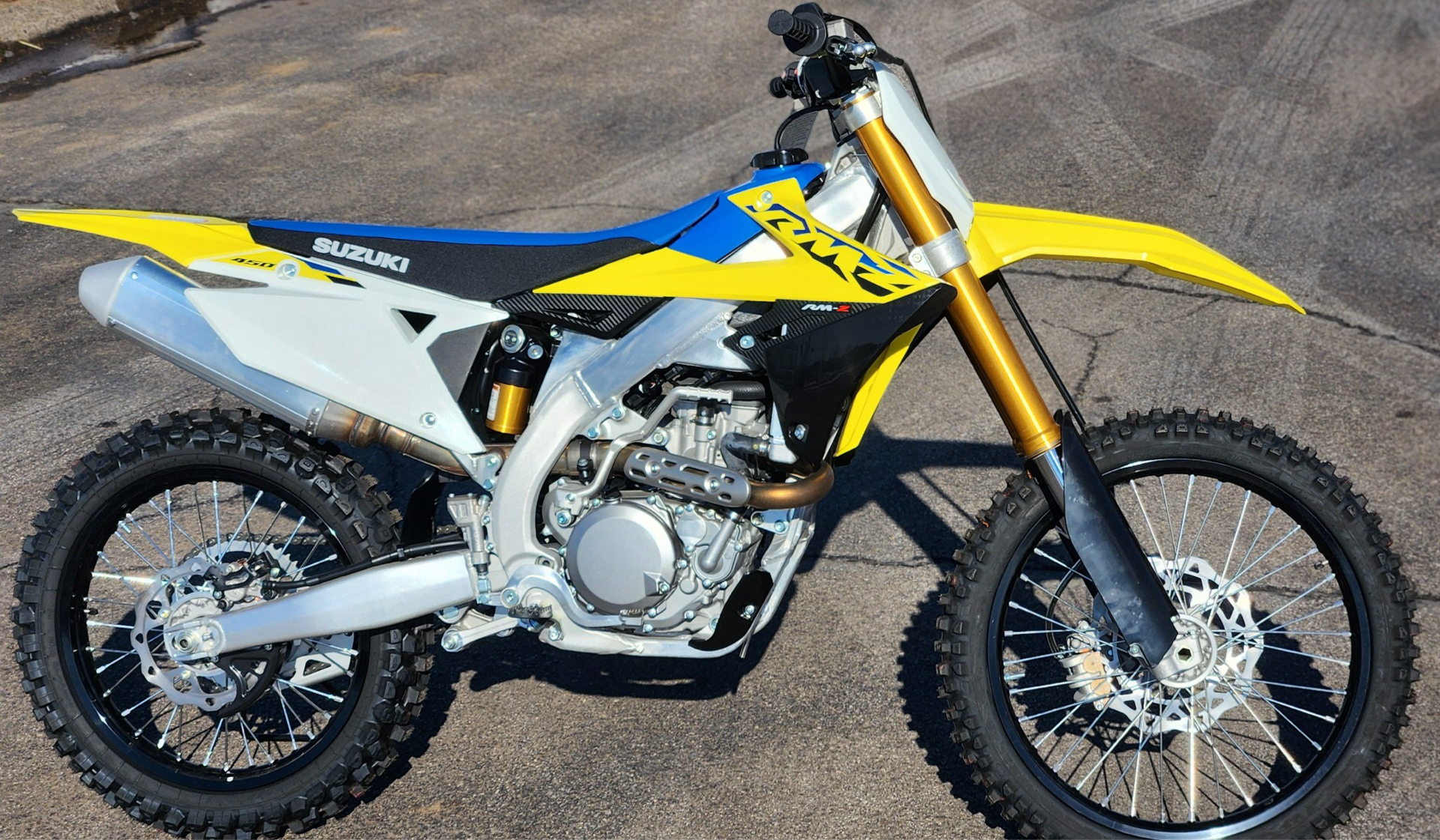 2024 Suzuki RM-Z450 in Marietta, Ohio - Photo 1