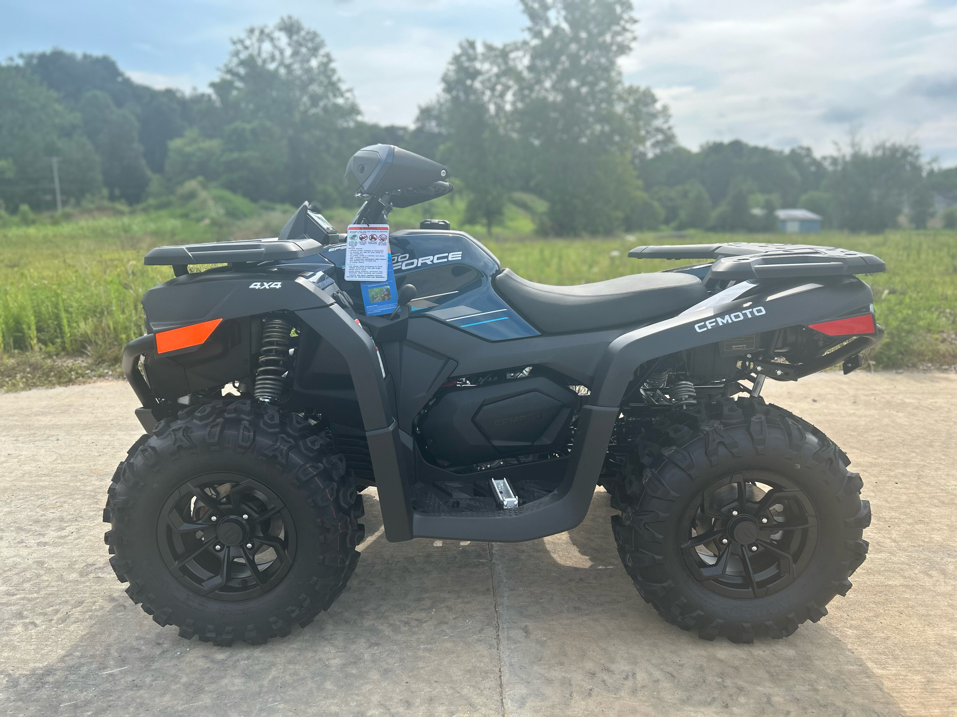 2025 CFMOTO CForce 600 in Marietta, Ohio - Photo 1